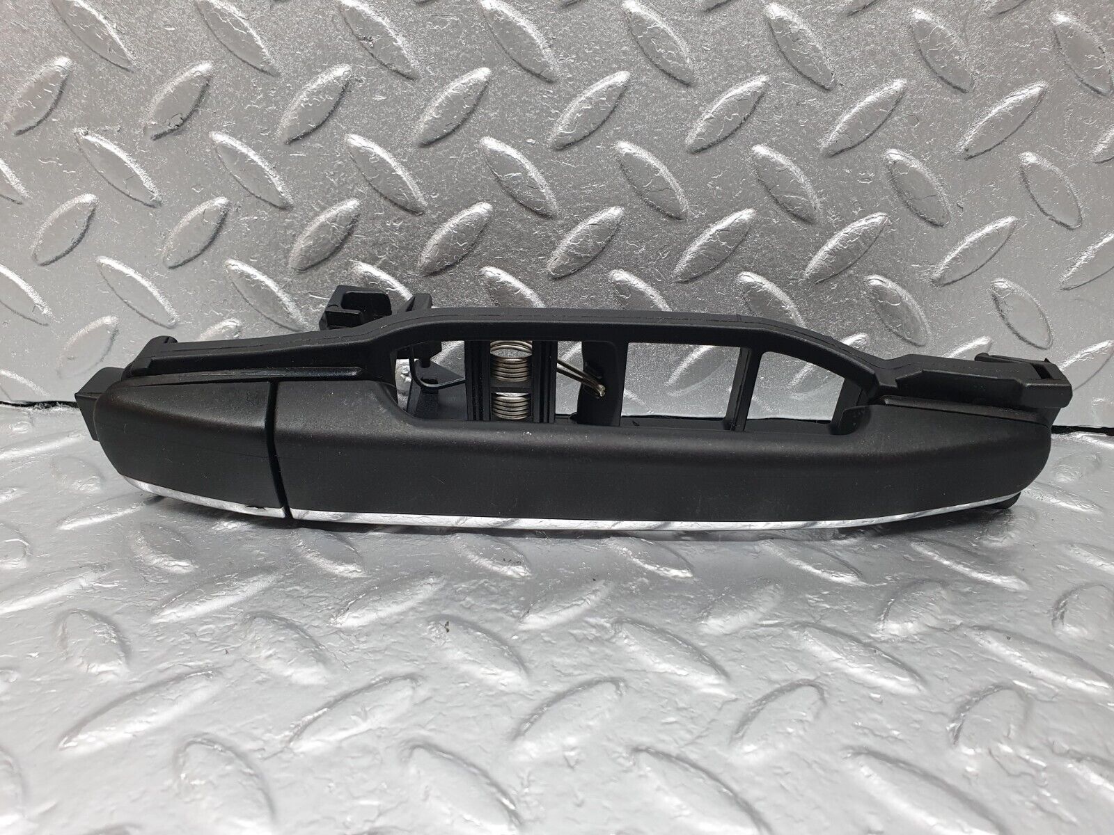 42036 Mercedes-Benz W202 C200 Rear Left Exterior Door Handle