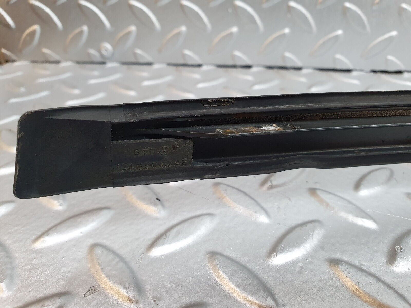 41712 Mercedes-Benz W124 200E Roof Chrome Trim Right Side 1246900497