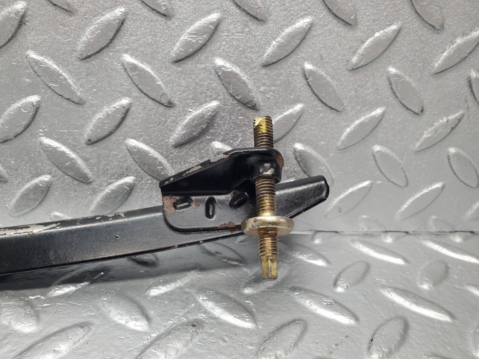 46763 Mercedes-Benz R129 320SL Coupe Front Right Window Channel