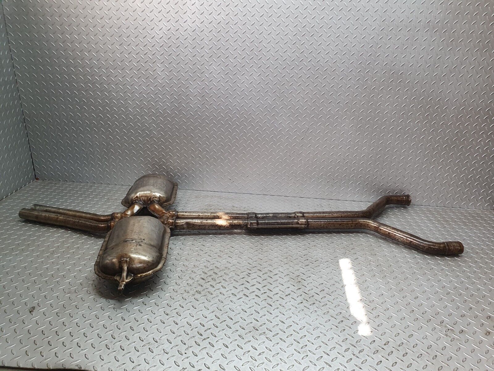 43823 Mercedes-Benz C126 380SEC Coupe Exhaust Middle Silencer