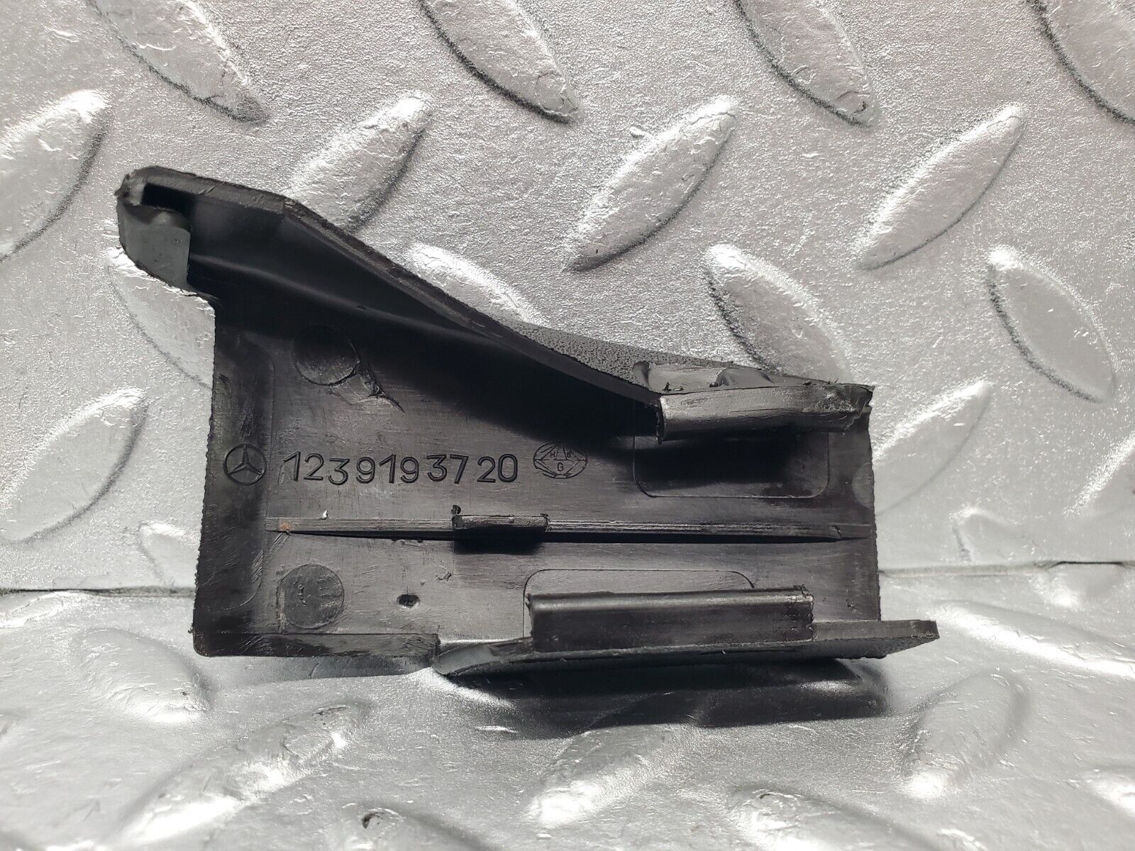 46617 Mercedes-Benz C123 280CE Coupe Front Right Seat Cover Trim Black 1239193720