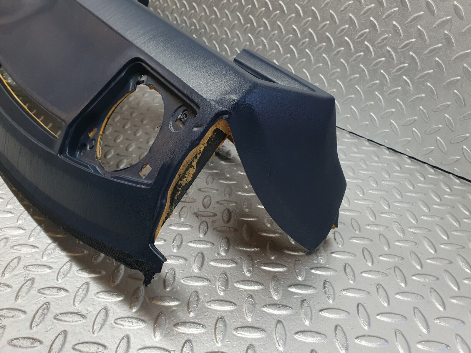 42668 Mercedes-Benz W201 190 2.0L Dashboard Blue