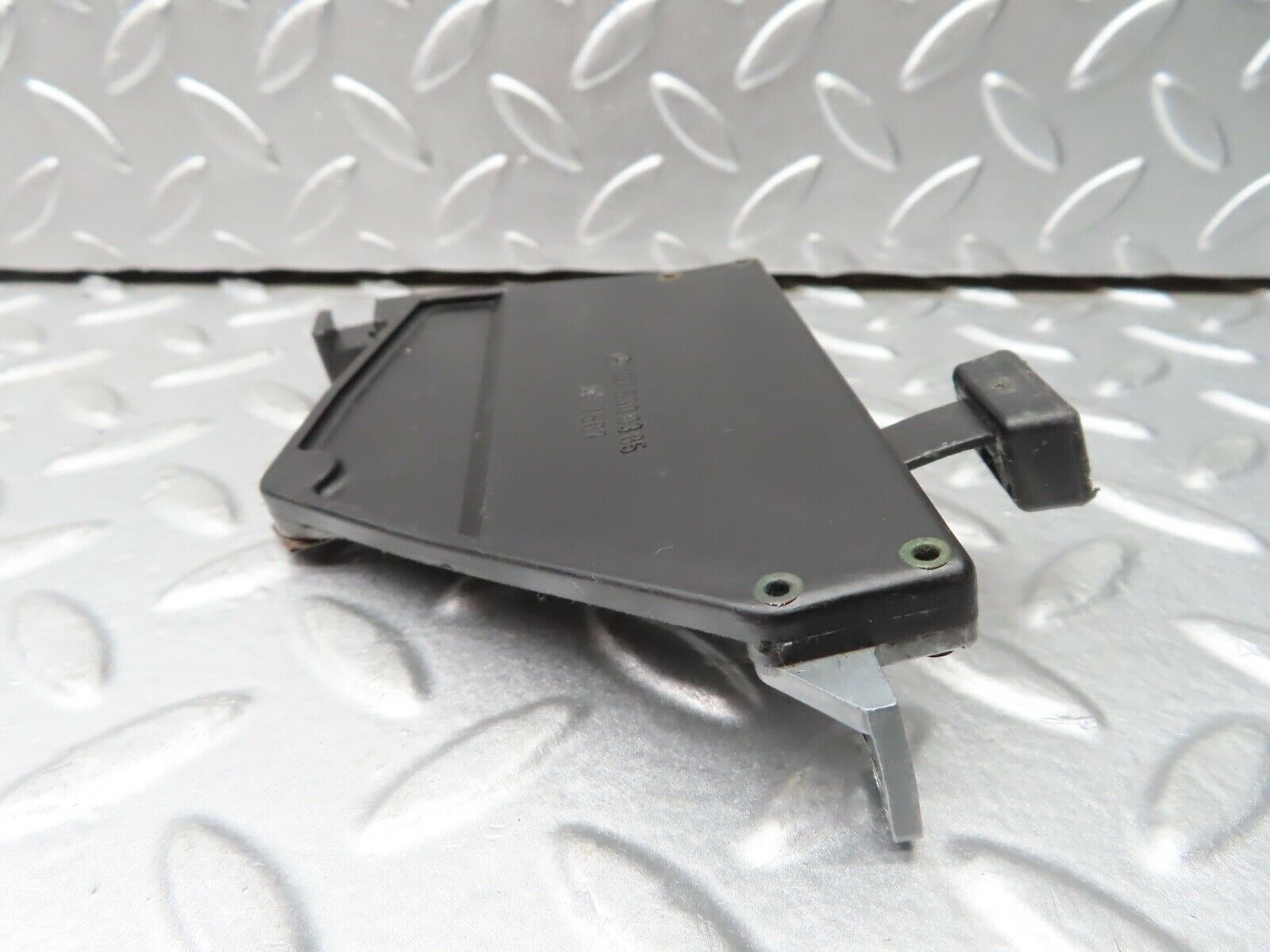 20592 Mercedes-Benz R107 450SL Air Vent Control Lever Left 1078300385