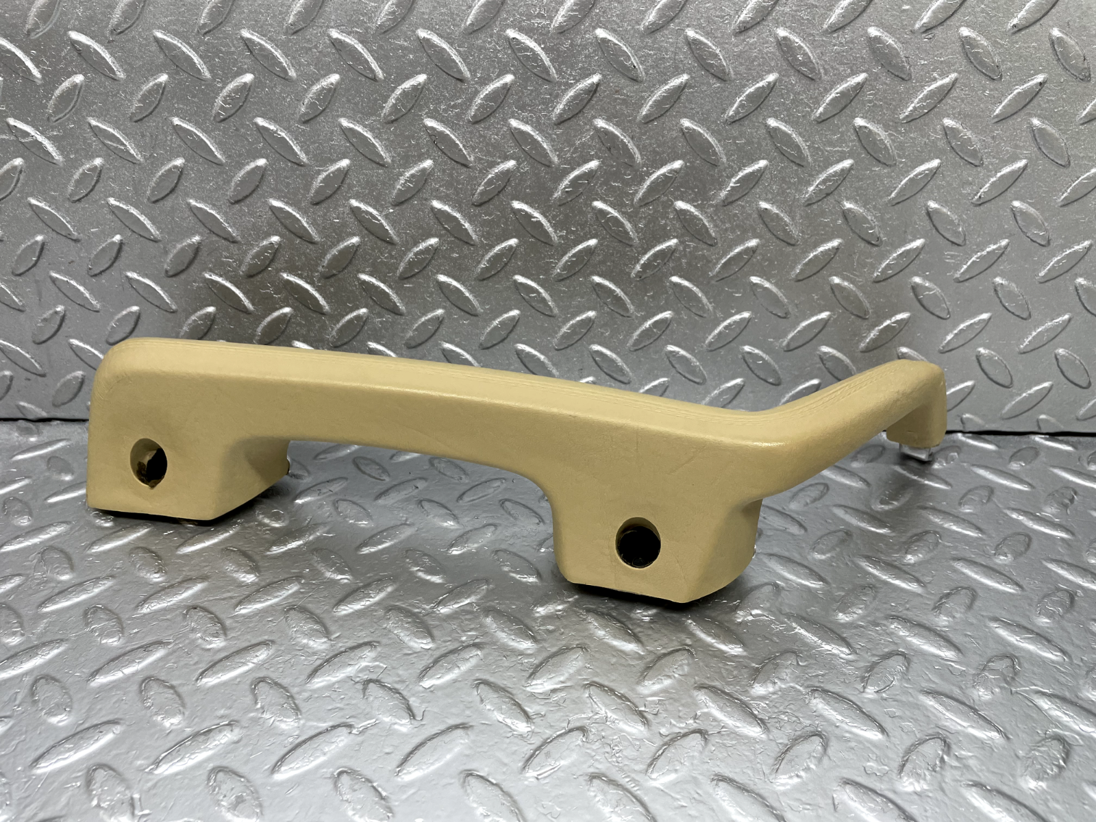 44262 Mercedes-Benz W123 280E Interior Door Handle Beige Left 1239701701