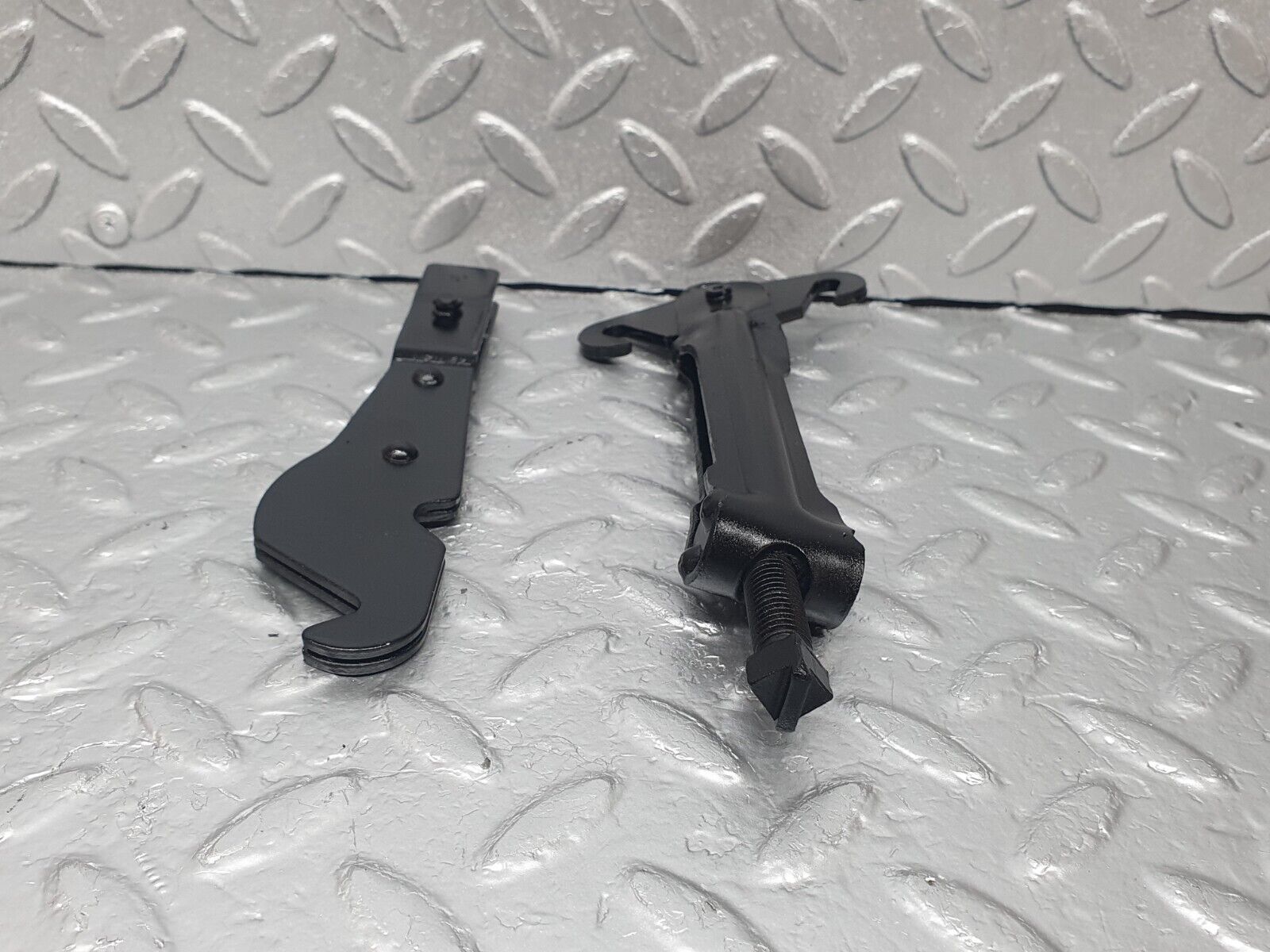 43934 Mercedes-Benz C123 230CE Coupe Handbrake Adjusting Handbrake Regulator