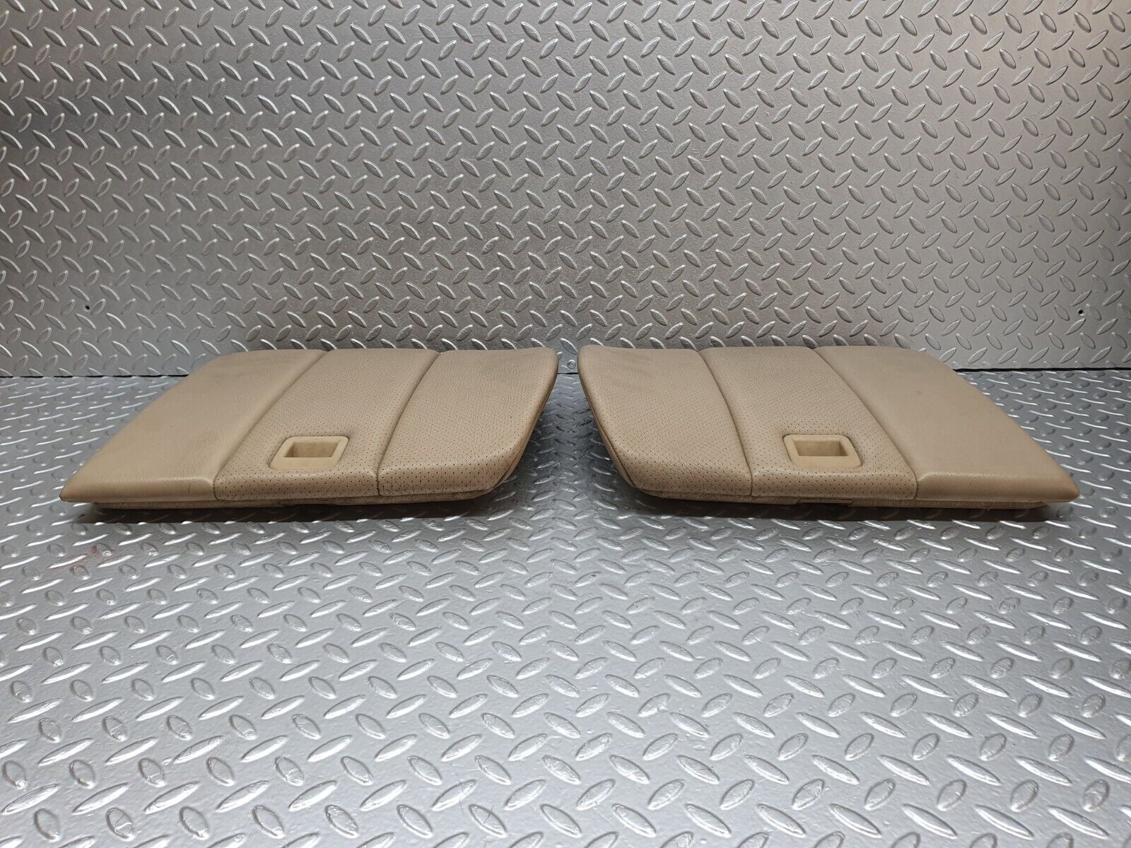 42418 Mercedes-Benz R129 320SL Coupe Rear Seat Beige Leather 1299220101 129920020