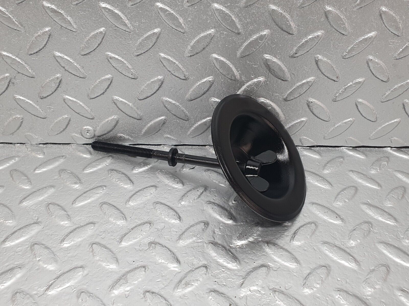 43560 Mercedes-Benz C126 380SEC Coupe Spare Wheel Holder