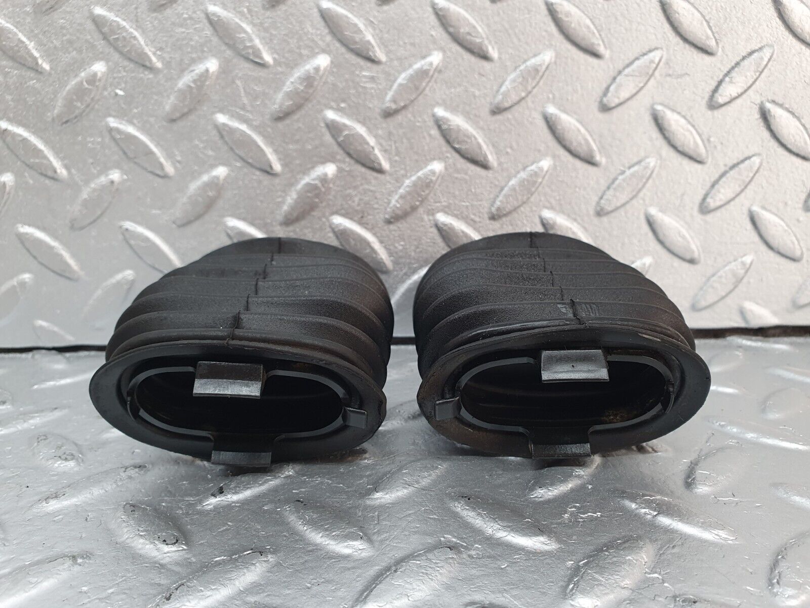 41608 Mercedes-Benz W124 200E Rear Door Wire Protector Rubber 1268210597