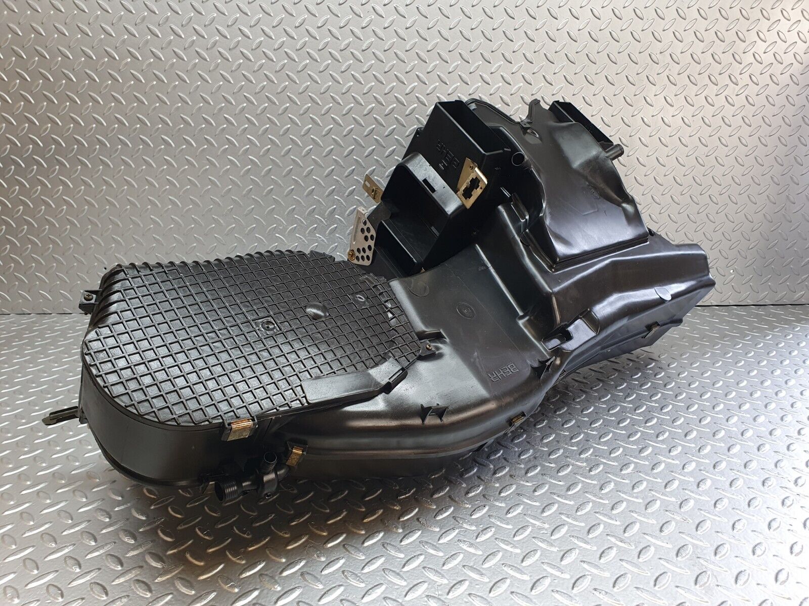 43742 Mercedes-Benz C126 380SEC Coupe Heater Box Blower Housing Behr