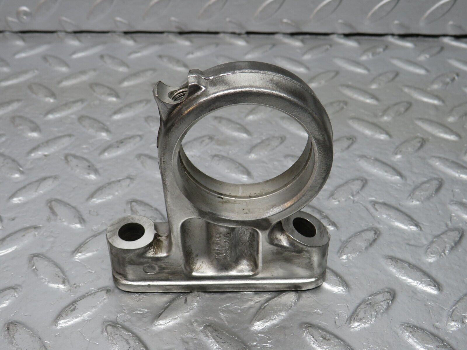 32995 Mercedes-Benz C107 R107 350 V8 Camshaft Tower Bearing 1160512118