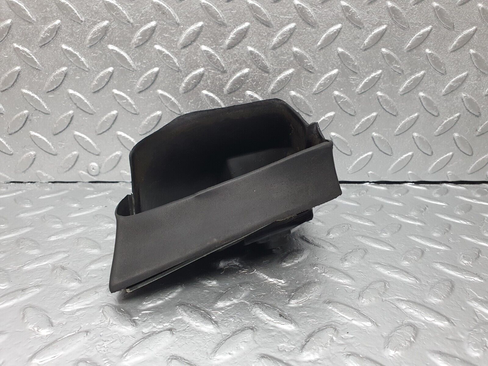 43695 Mercedes-Benz C126 380SEC Coupe Wing Mirror Rubber Seal Cover Right 1268110495 1268110861