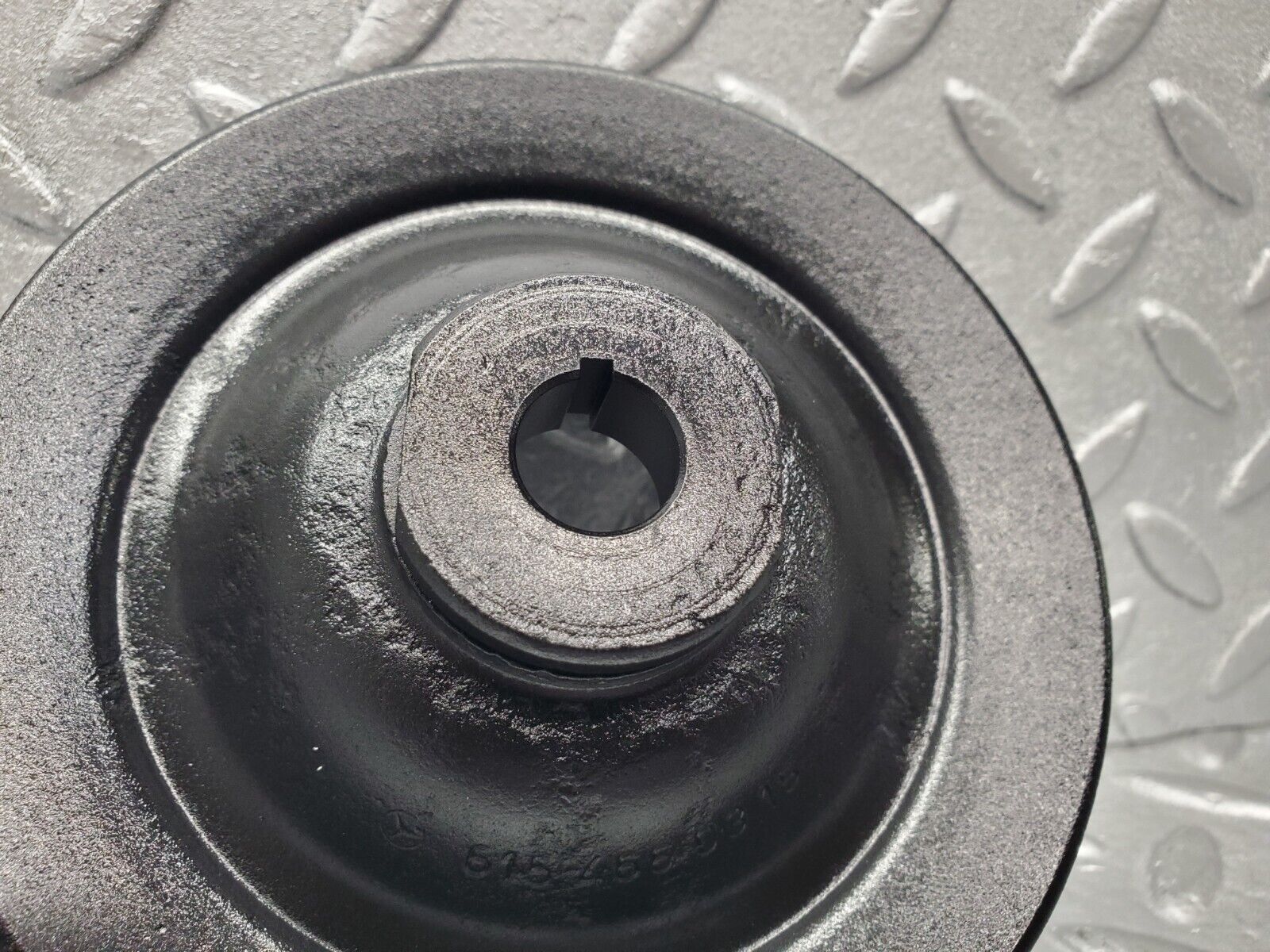 46633 Mercedes-Benz C123 280CE Coupe Power Steering Pump Pulley 6154660315