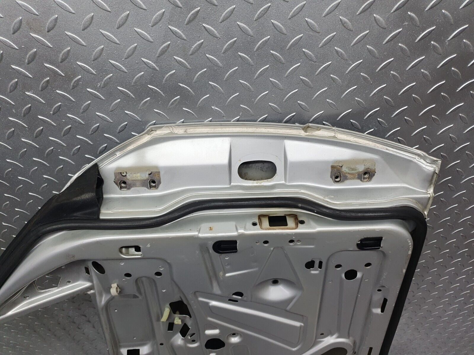 42971 Mercedes-Benz W201 190 2.0L Front Left Door