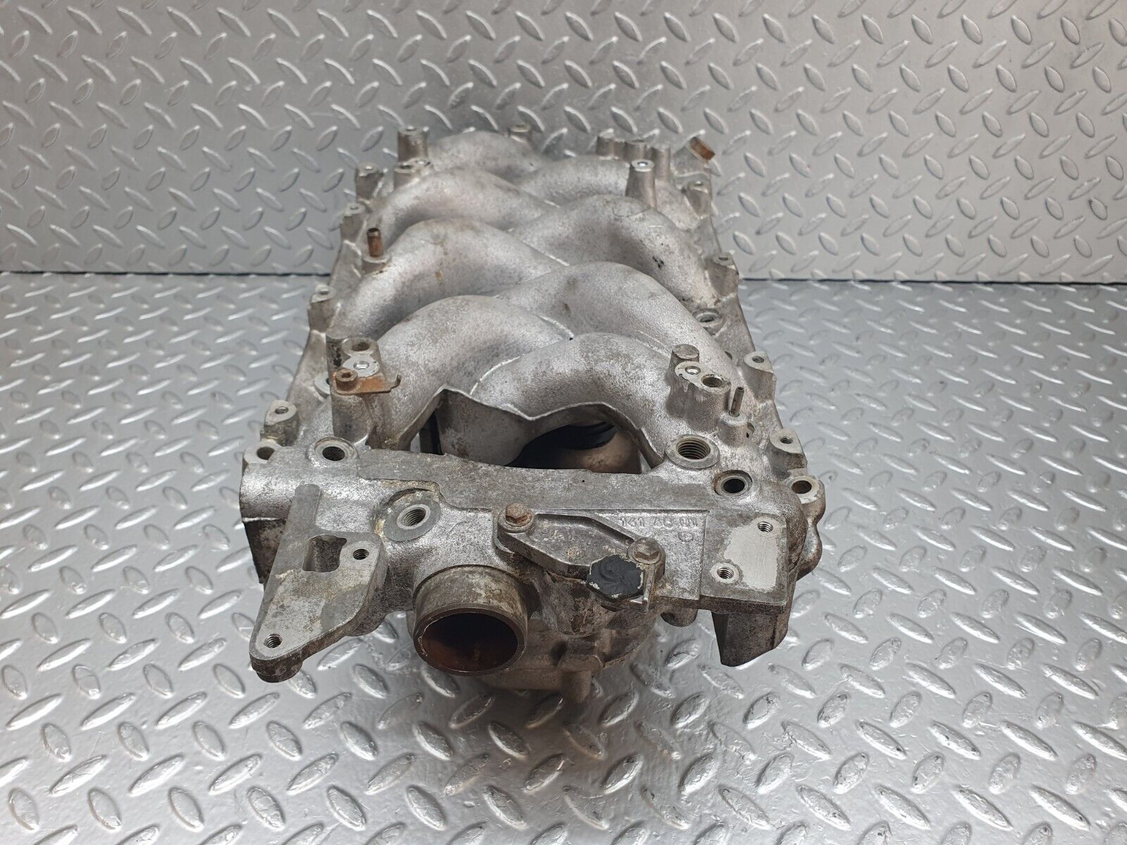 43826 Mercedes-Benz C126 380SEC Coupe Air Intake Manifold 1161414801 1161415301