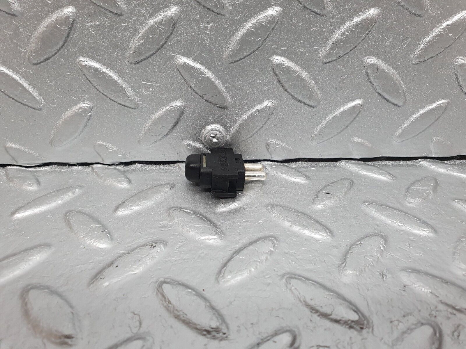 41650 Mercedes-Benz W124 200E Child Lock Control Switch 1248204910