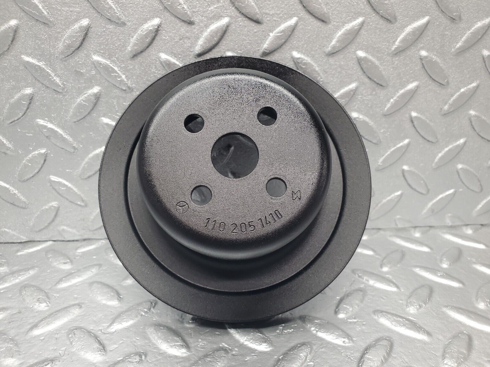 46634 Mercedes-Benz C123 280CE Coupe Water Pump Pulley 1102051410