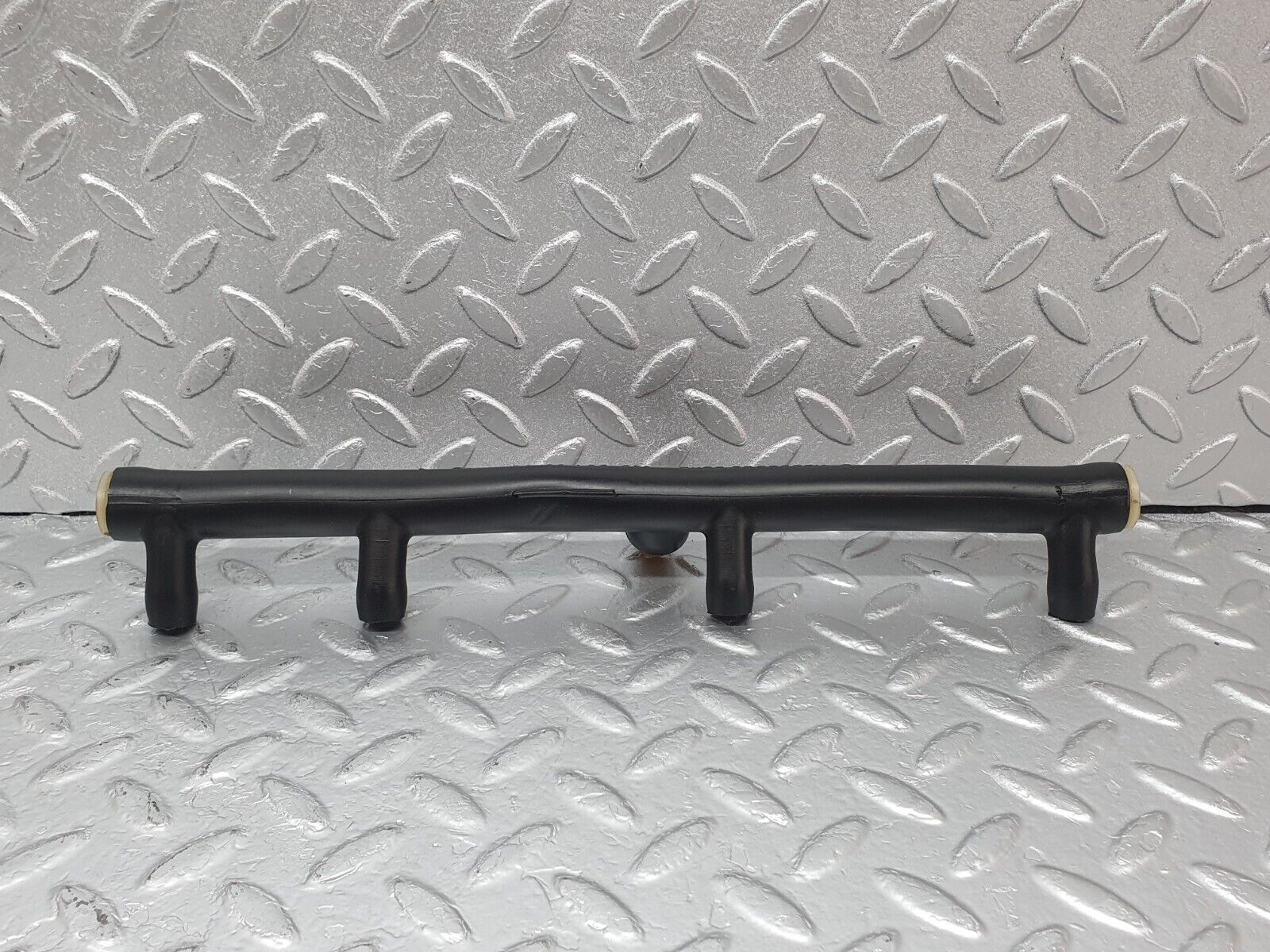 43664 Mercedes-Benz C126 380SEC Coupe Air Intake Breather Hose Pipe 1160940982