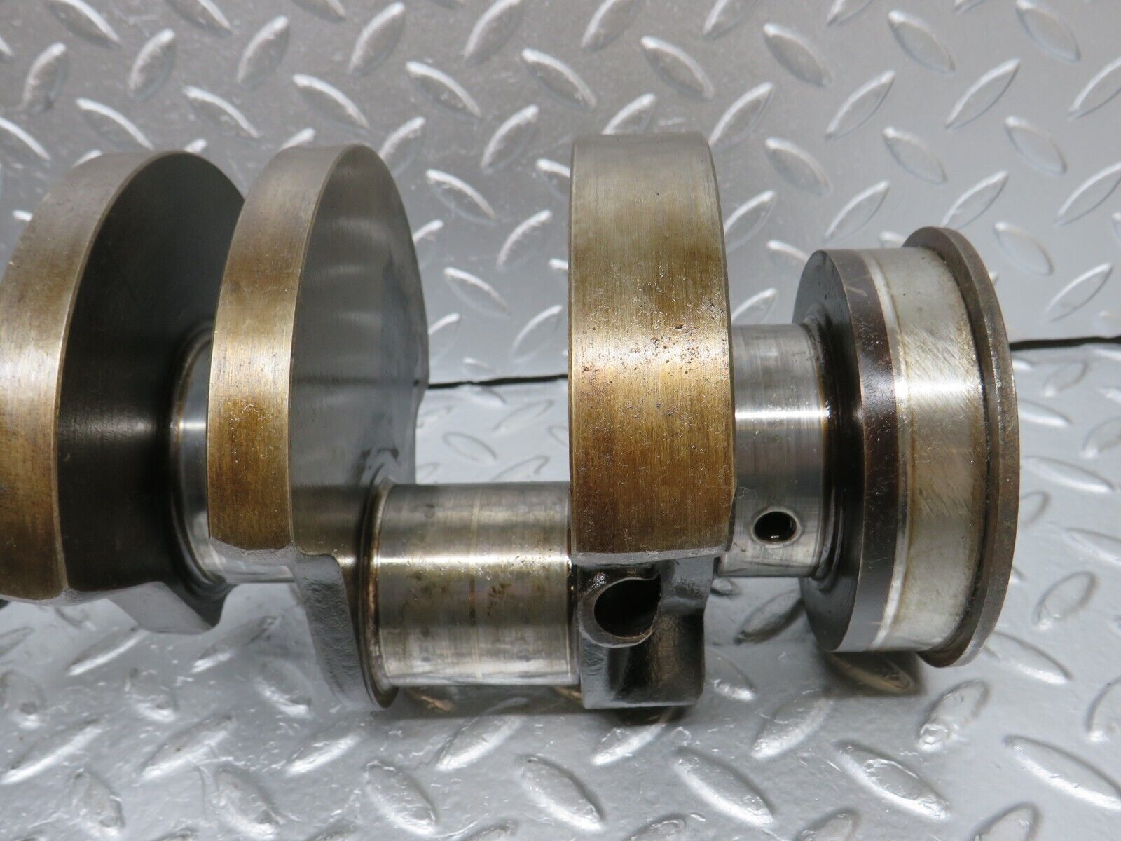 32813 Mercedes-Benz C107 R107 350 V8 Crankshaft 1160310801