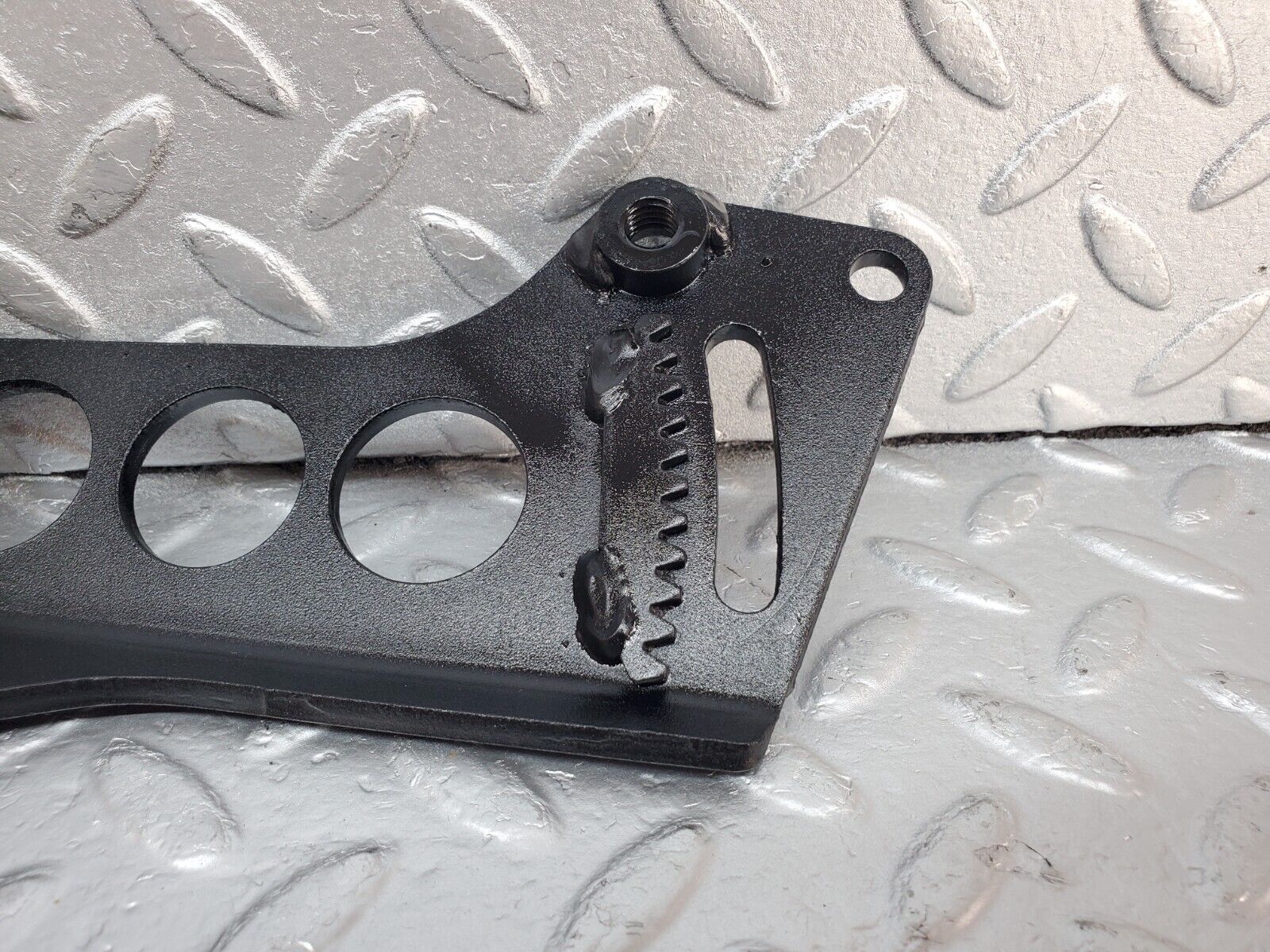 45410 Mercedes-Benz 280E M110.983 Power Steering Pump Bracket