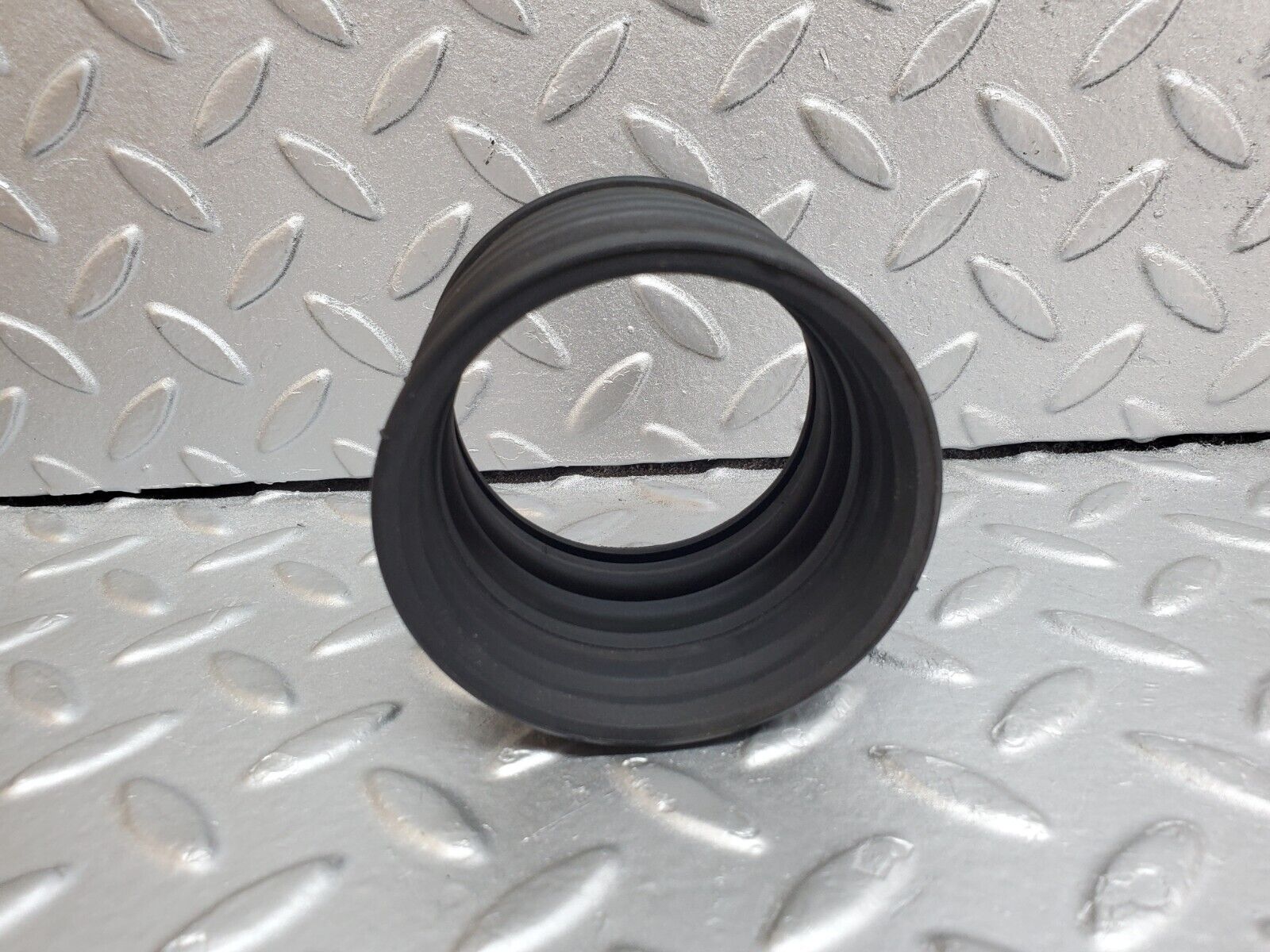 44761 Mercedes-Benz W124 220E Air Intake Pipe 110940291