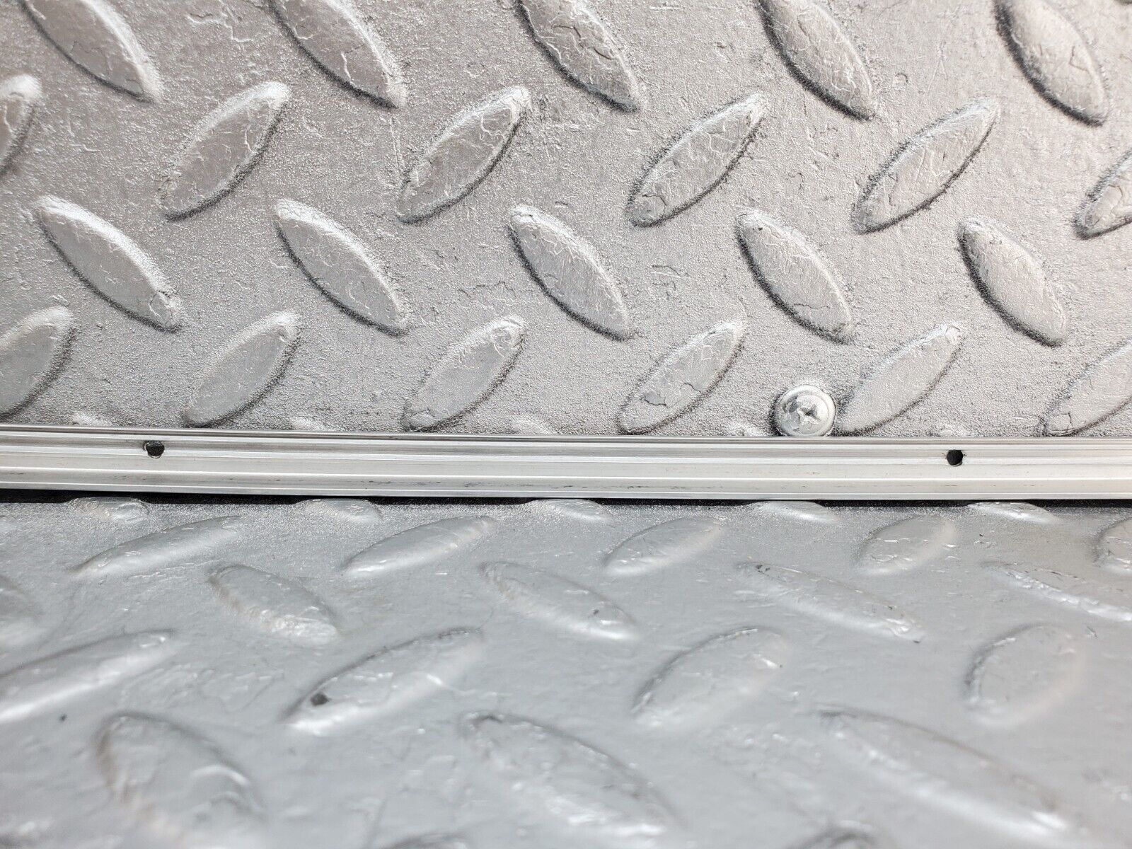 44849 Mercedes-Benz W124 220E Sunroof Chrome Trim