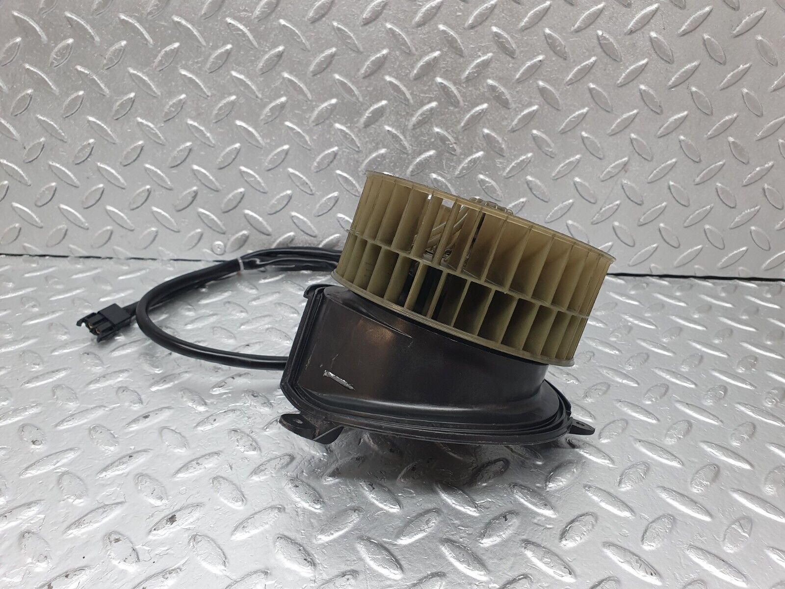 43868 Mercedes-Benz W201 Heater Blower Motor Behr