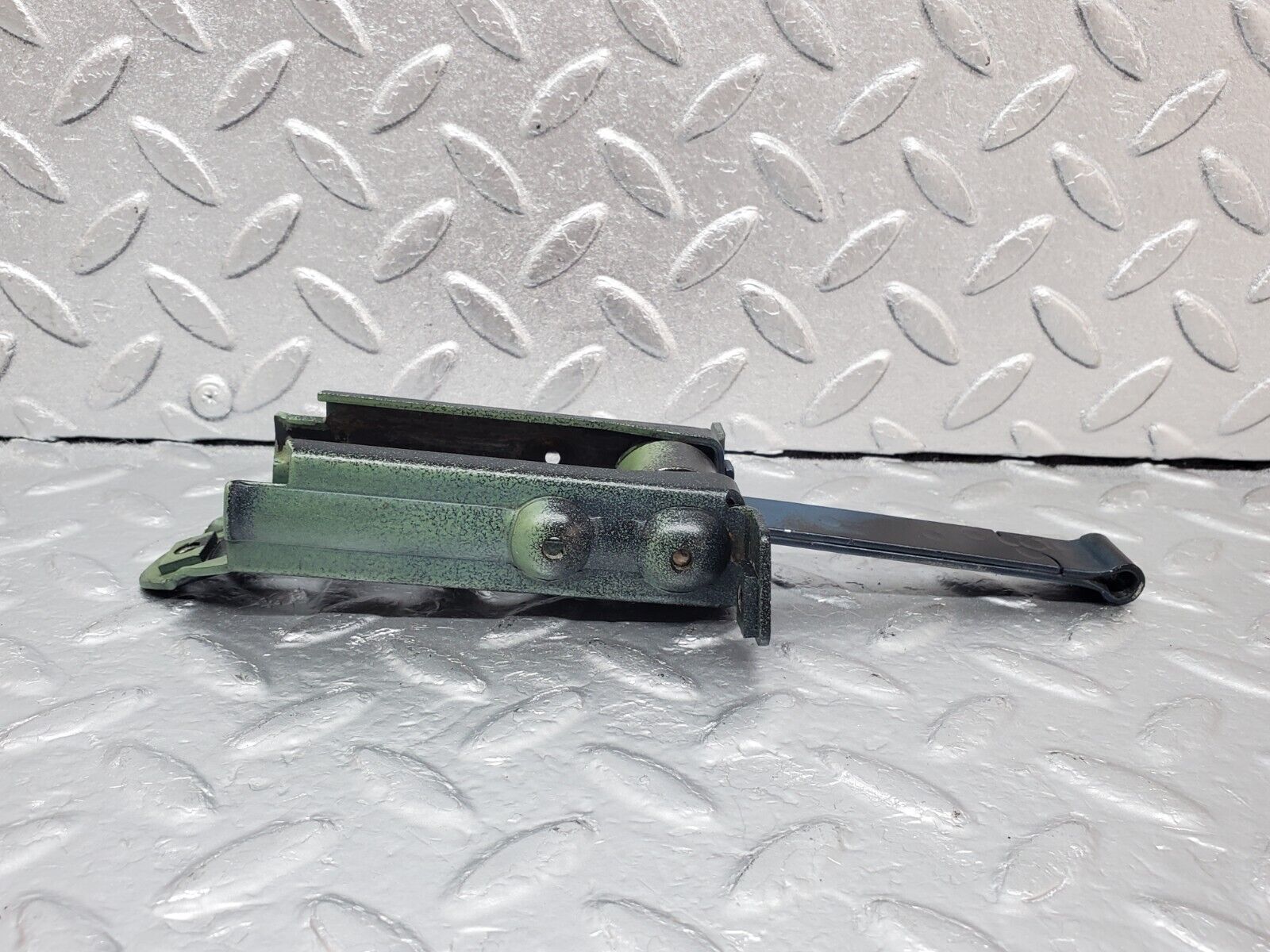 44289 Mercedes-Benz W123 280E Door Safety Check Strap