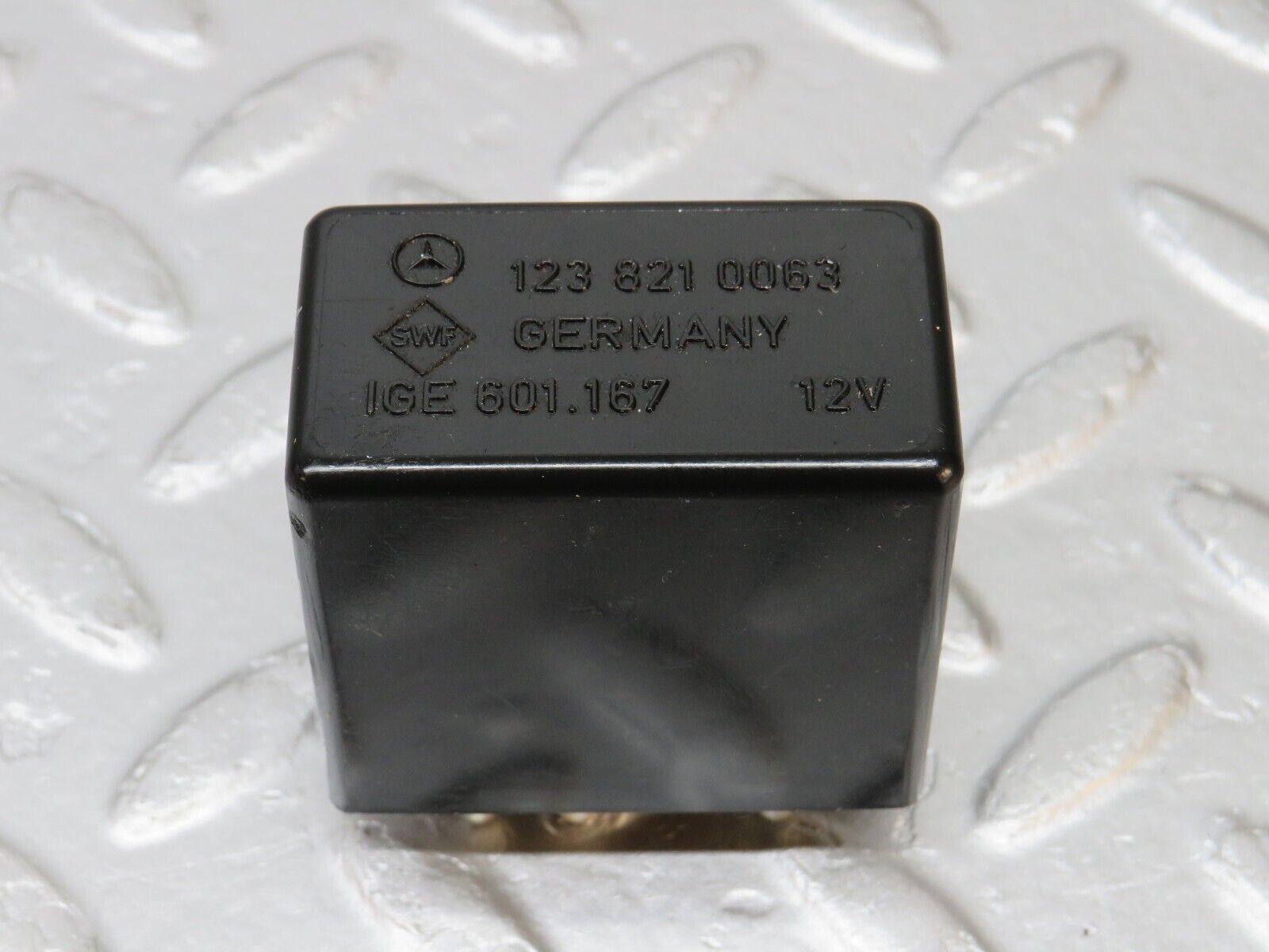 39829 Mercedes-Benz R107 350SL Wiper Control Relay 1238210063