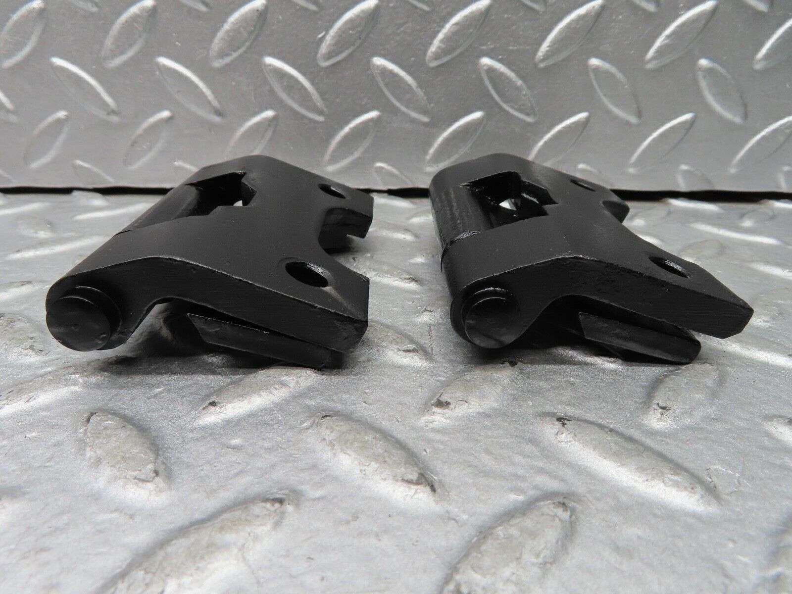 20524 Mercedes-Benz R107 450SL Right Door Hinges Pair