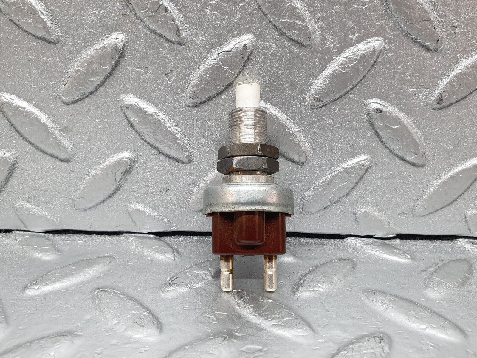 44083 Mercedes-Benz C123 230CE Coupe Brake Light Switch 190130