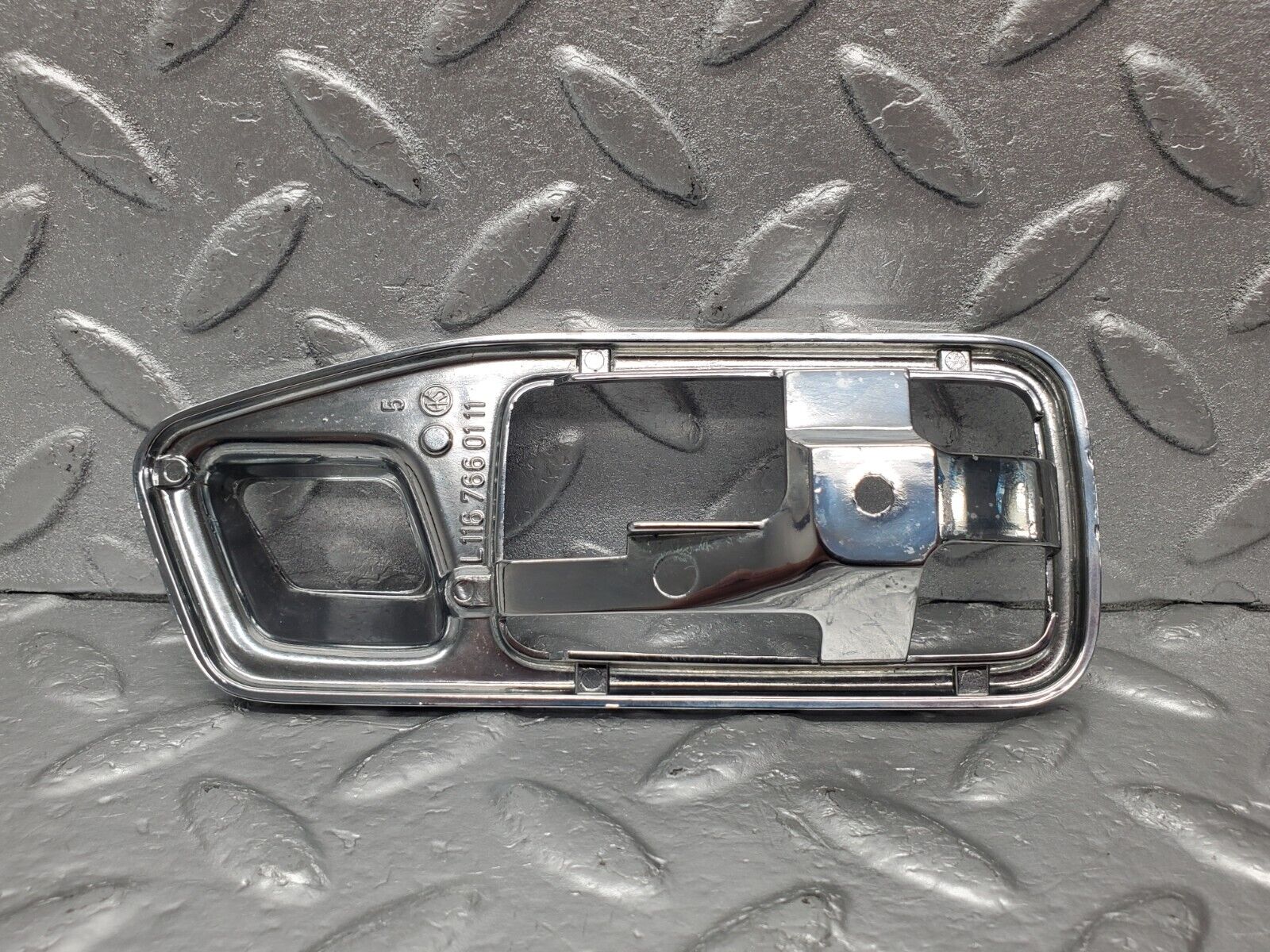 46463 Mercedes-Benz C123 280CE Coupe Chrome Frame For Door Opener Left 1167660111