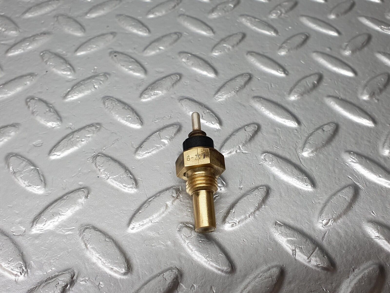 42382 Mercedes-Benz R129 320SL Coupe Coolant Temperature Sensor VDO 0085421017