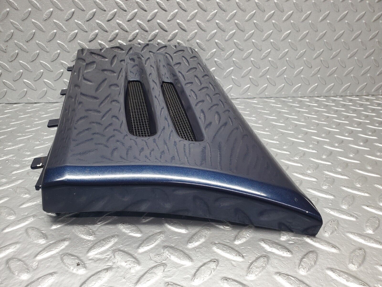 46737 Mercedes-Benz R129 320SL Coupe Front Right Fender Wing Moulding Trim 1296901840 1296900474