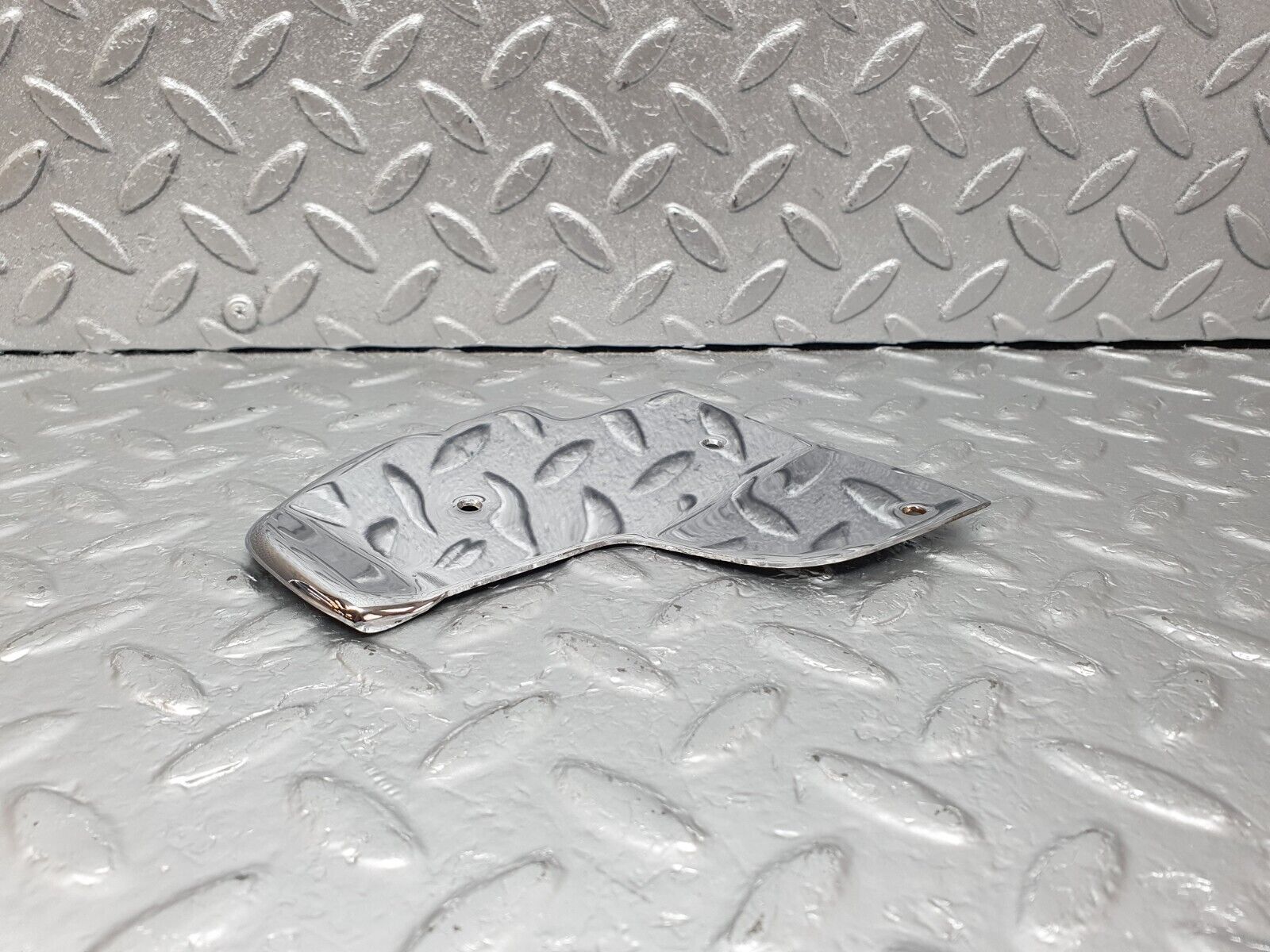 43779 Mercedes-Benz C126 380SEC Coupe Door Chrome Cover Left Side