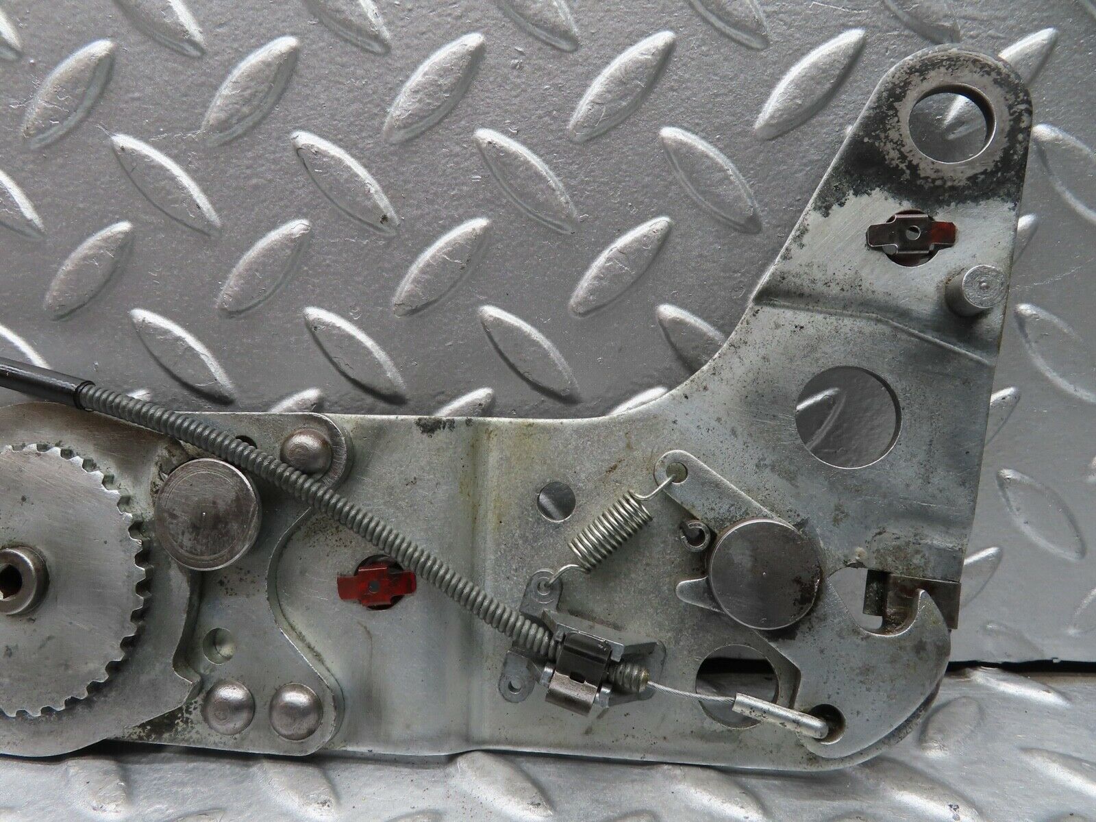 20553 Mercedes-Benz R107 450SL Front Right Seat Hinge 0009107585