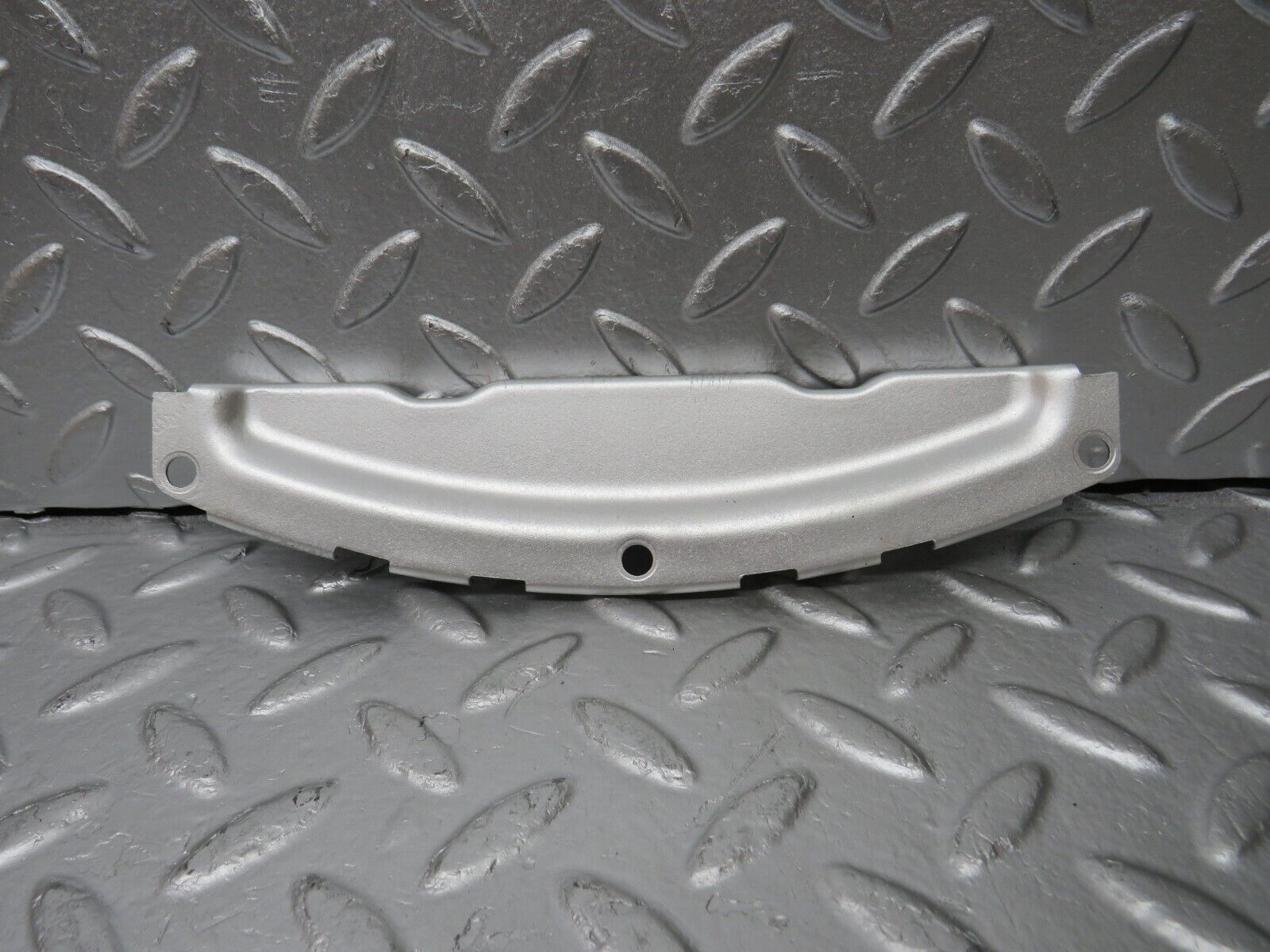 32818 Mercedes-Benz C107 R107 350 V8 Gearbox Flange Cover