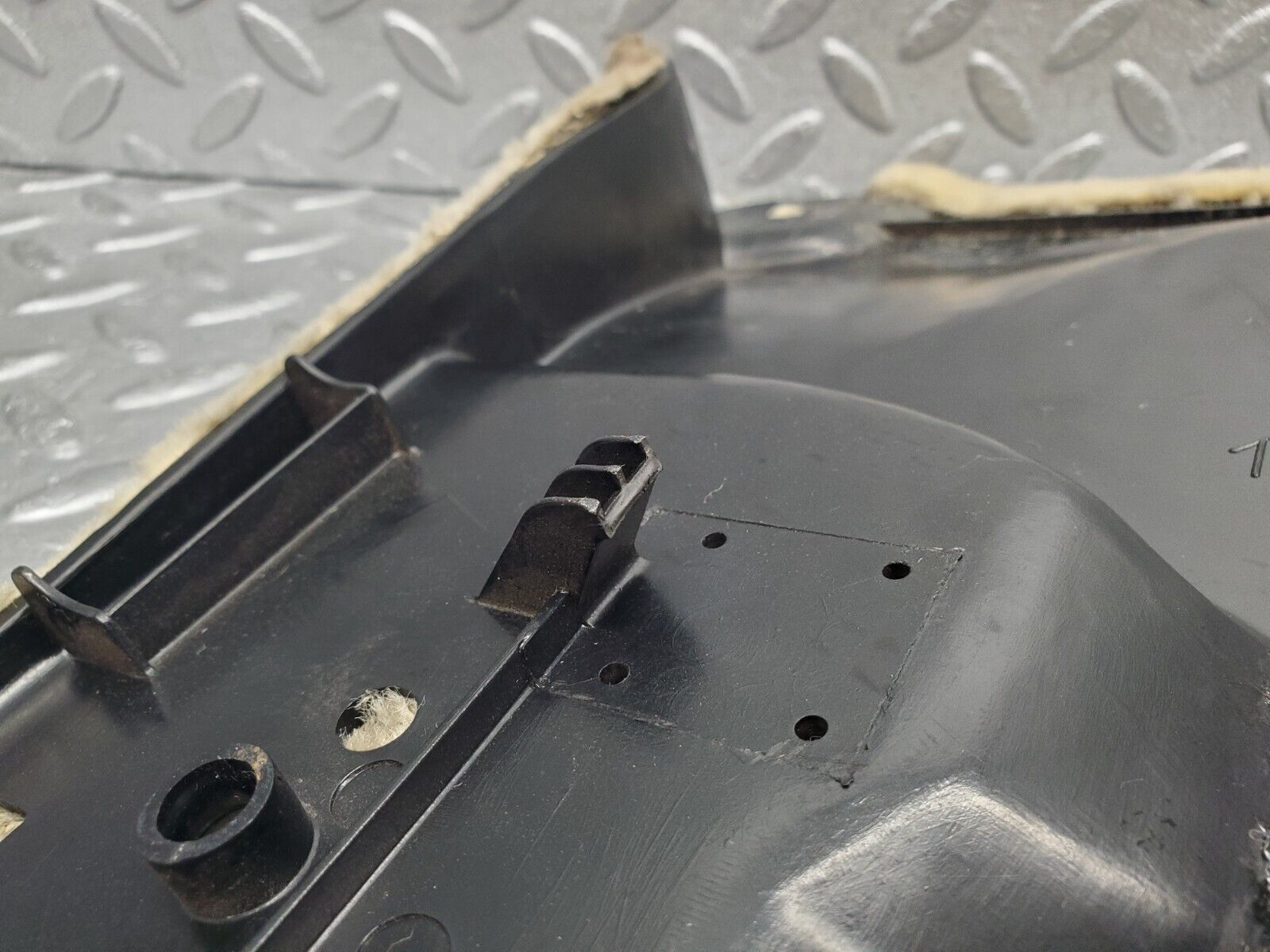 46850 Mercedes-Benz R129 320SL Coupe Kick Panel Left Side Beige 1296880306