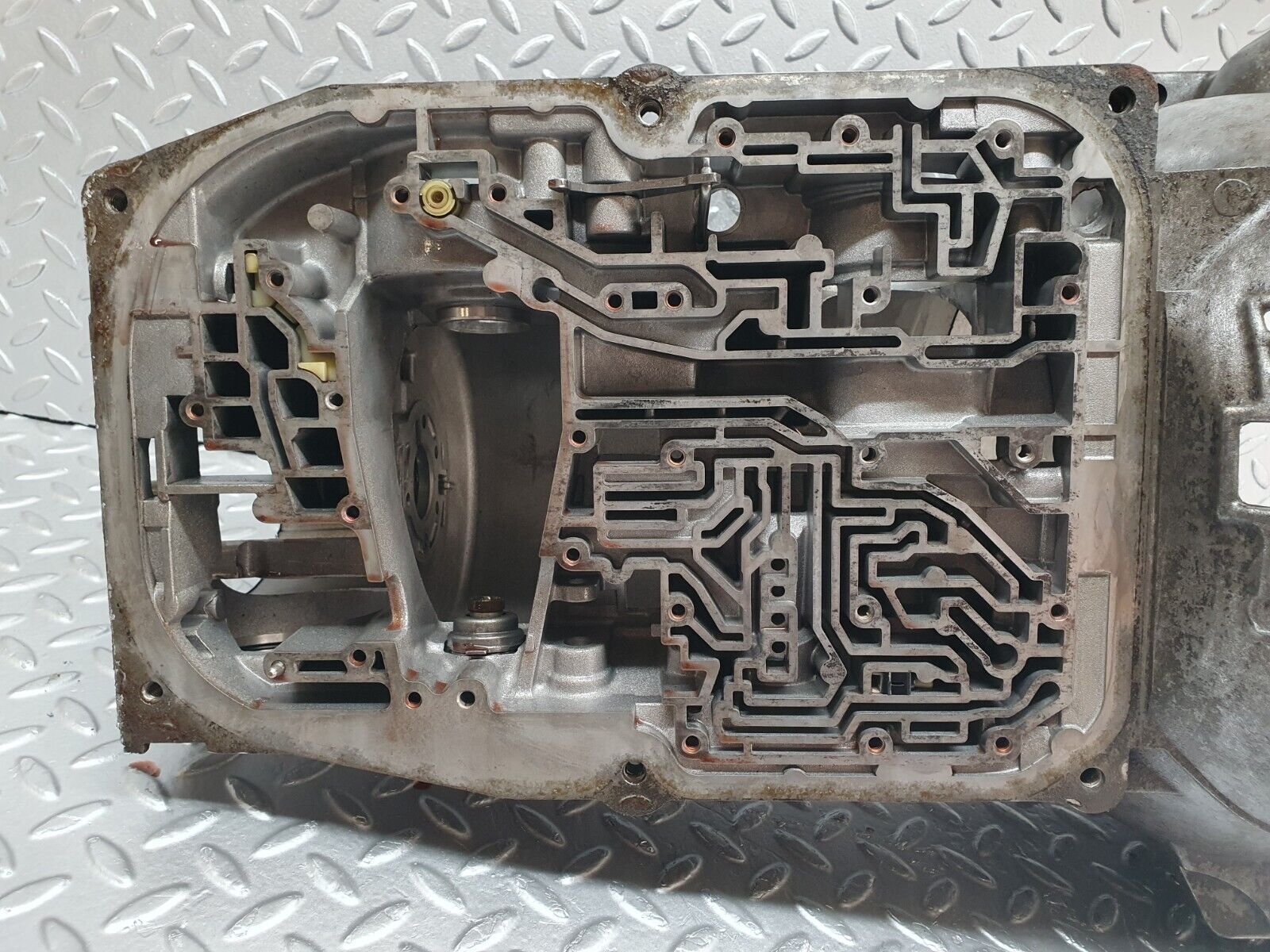 43855 Mercedes-Benz C126 380SEC Coupe Automatic Gearbox Housing 722.310 1262711701