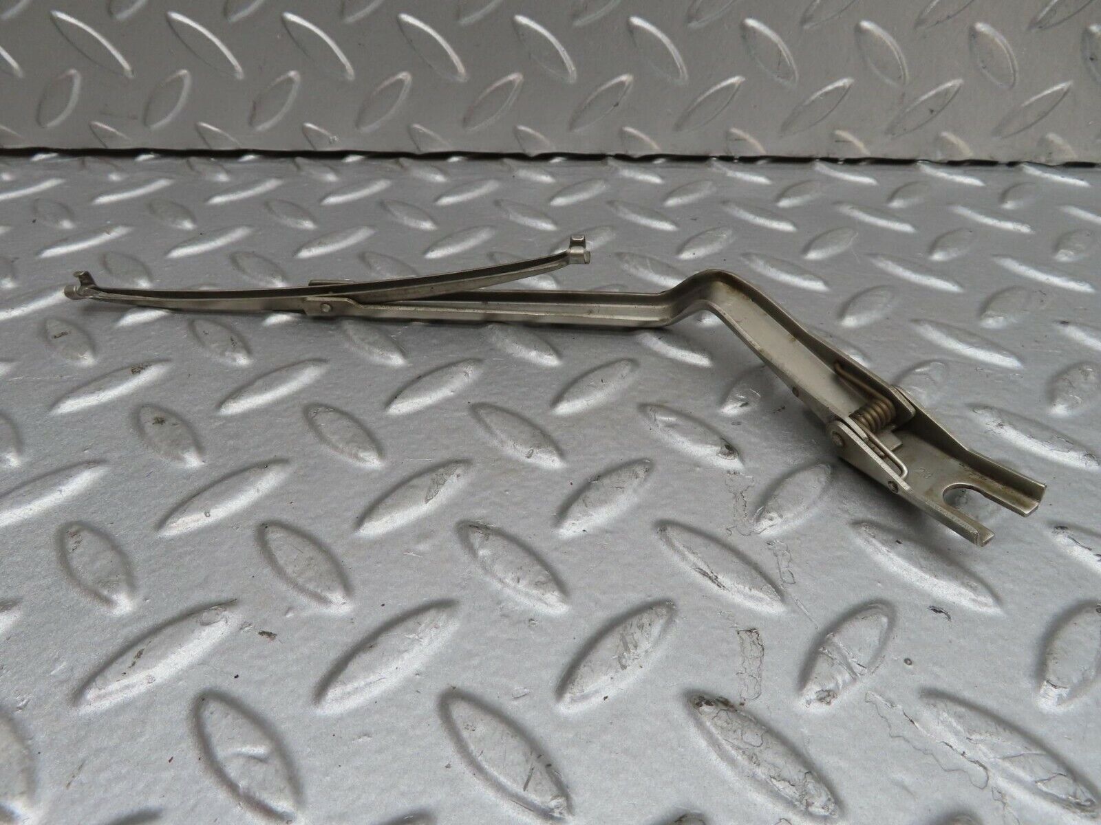 15765 Mercedes-Benz R107 450SL Headlight Wiper Arm Left