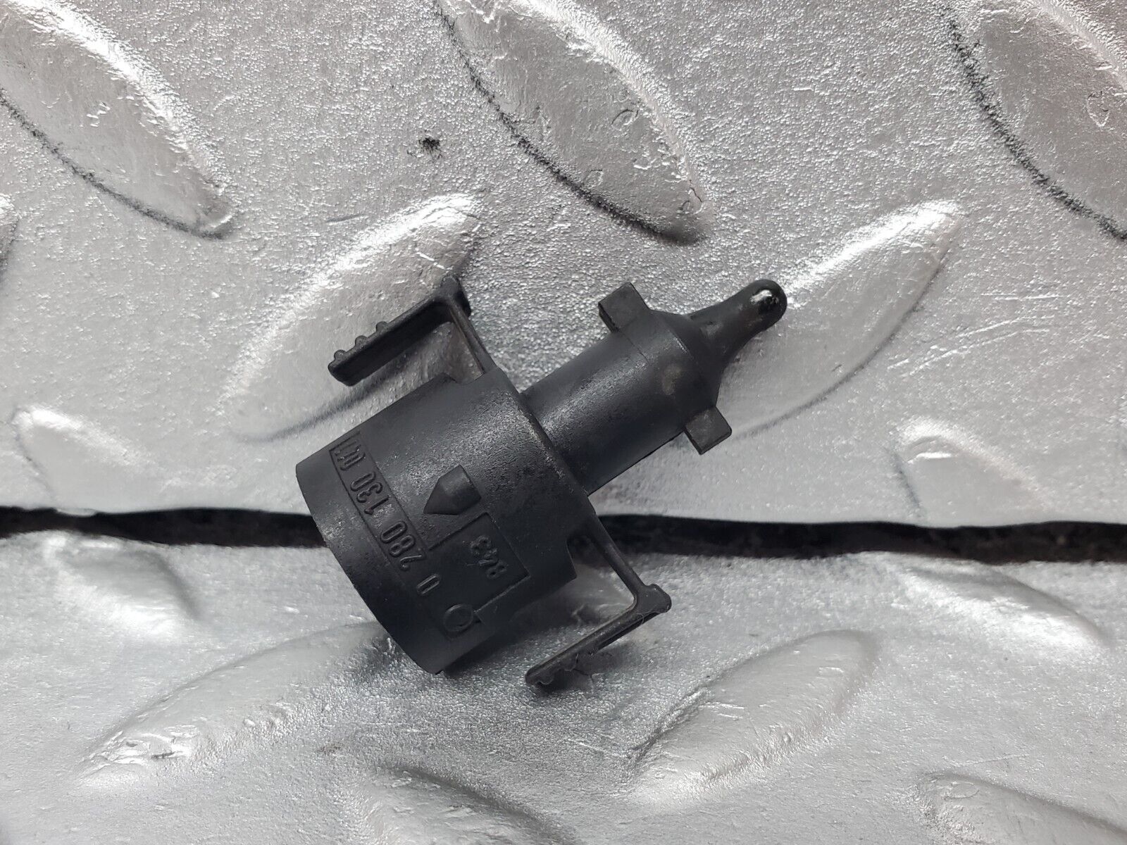 45572 Mercedes-Benz W126 420SE Air Intake Temperature Sensor Bosch 0280130047