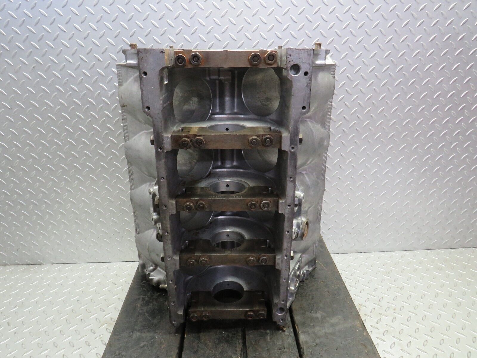 39319 Mercedes-Benz R107 500SL Engine Block M117.962 1170112401