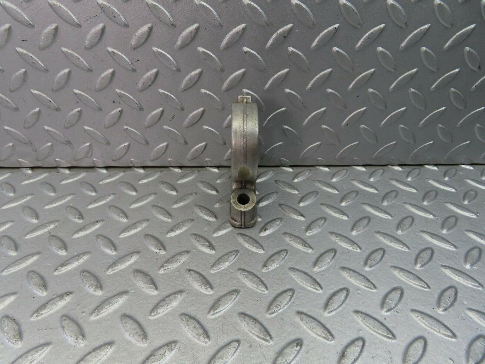 9081 Mercedes-Benz R107 Camshaft Tower Bearing 1160512112