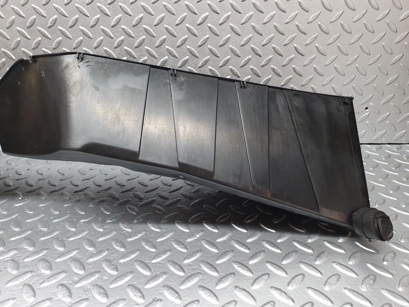 42001 Mercedes-Benz W202 C200 Air Duct 2028300144