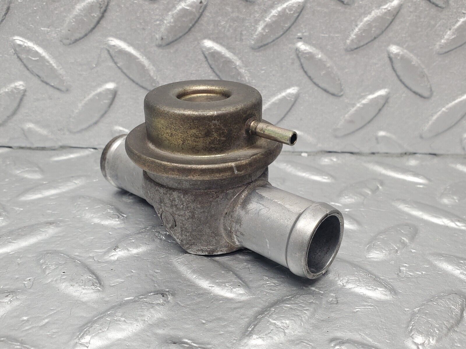 46205 Mercedes-Benz W124 280E Air Control Valve 0001407760