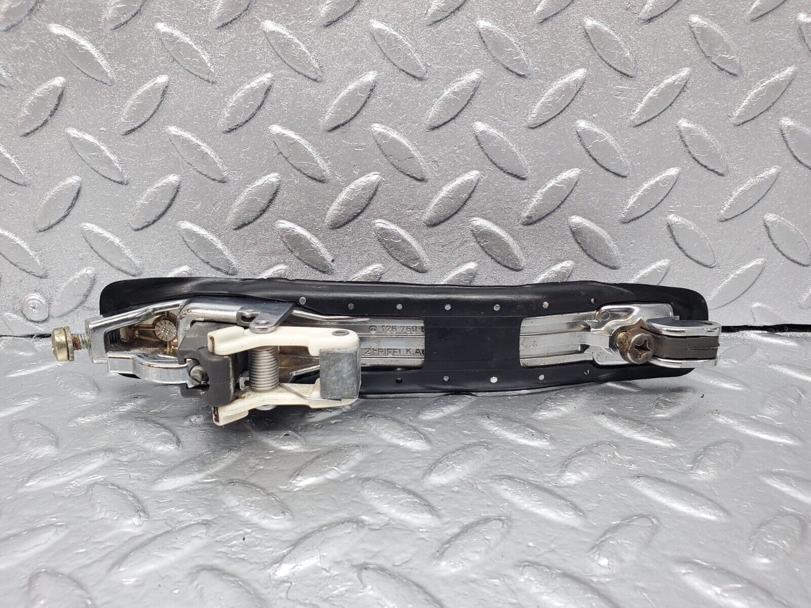 45646 Mercedes-Benz W126 420SE Rear Right Door Exterior Handle 1267600059