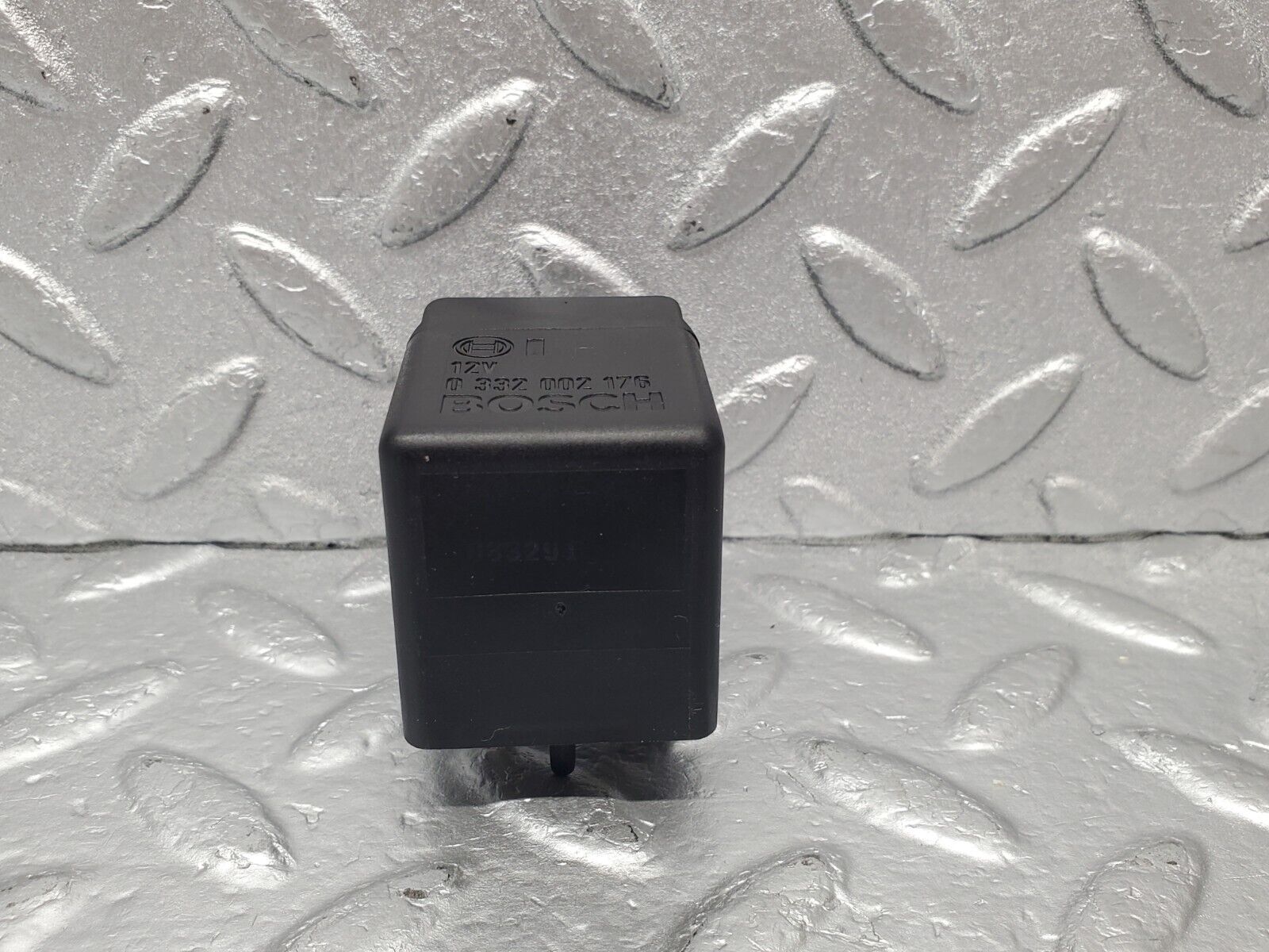 46490 Mercedes-Benz C123 280CE Coupe ABS Brake Pump Relay 0332002176