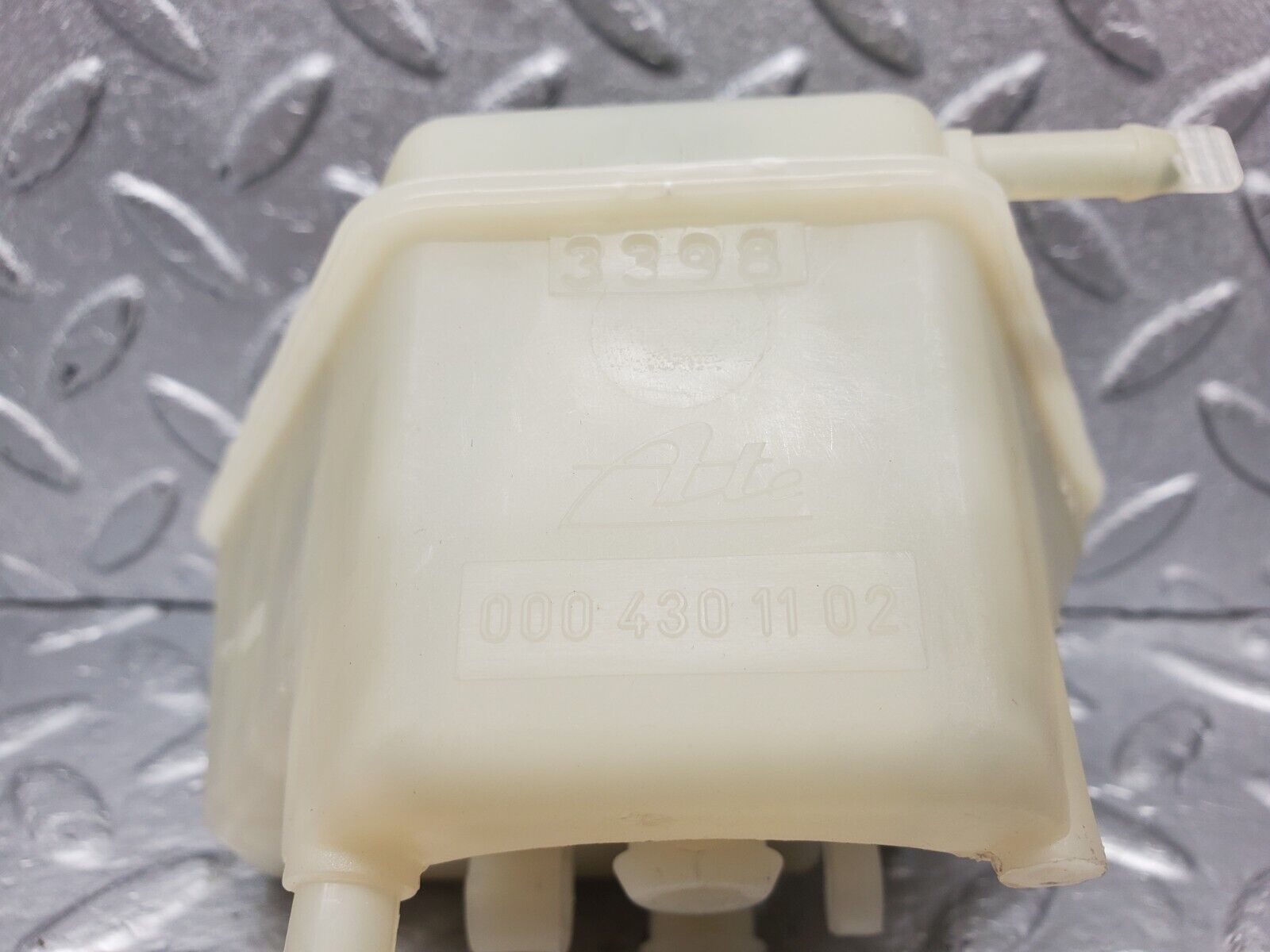 46770 Mercedes-Benz R129 320SL Coupe Brake Fluid Reservoir ATE 0004301102