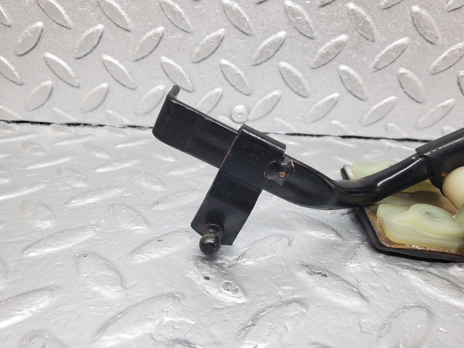 45780 Mercedes-Benz W126 420SE Accelerator Pedal Linkage