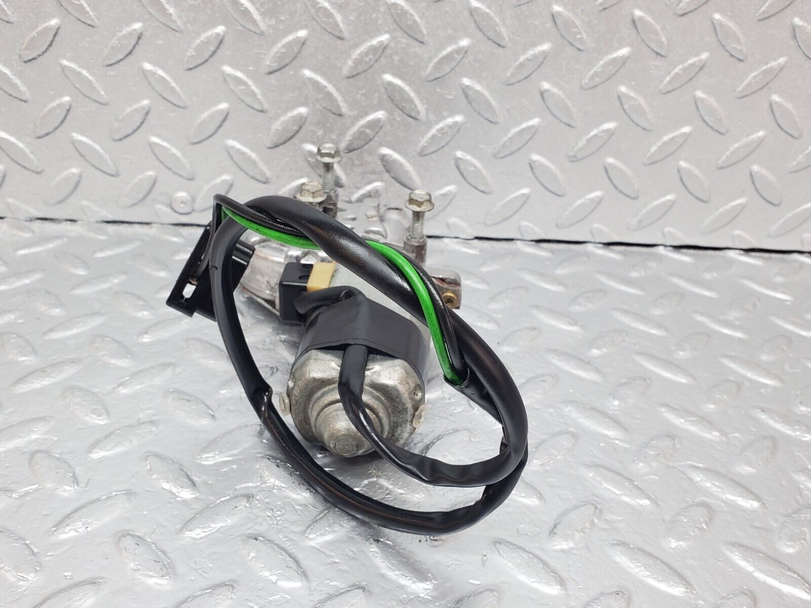 45763 Mercedes-Benz W126 420SE Rear Left Window Regulator Motor 0130821037