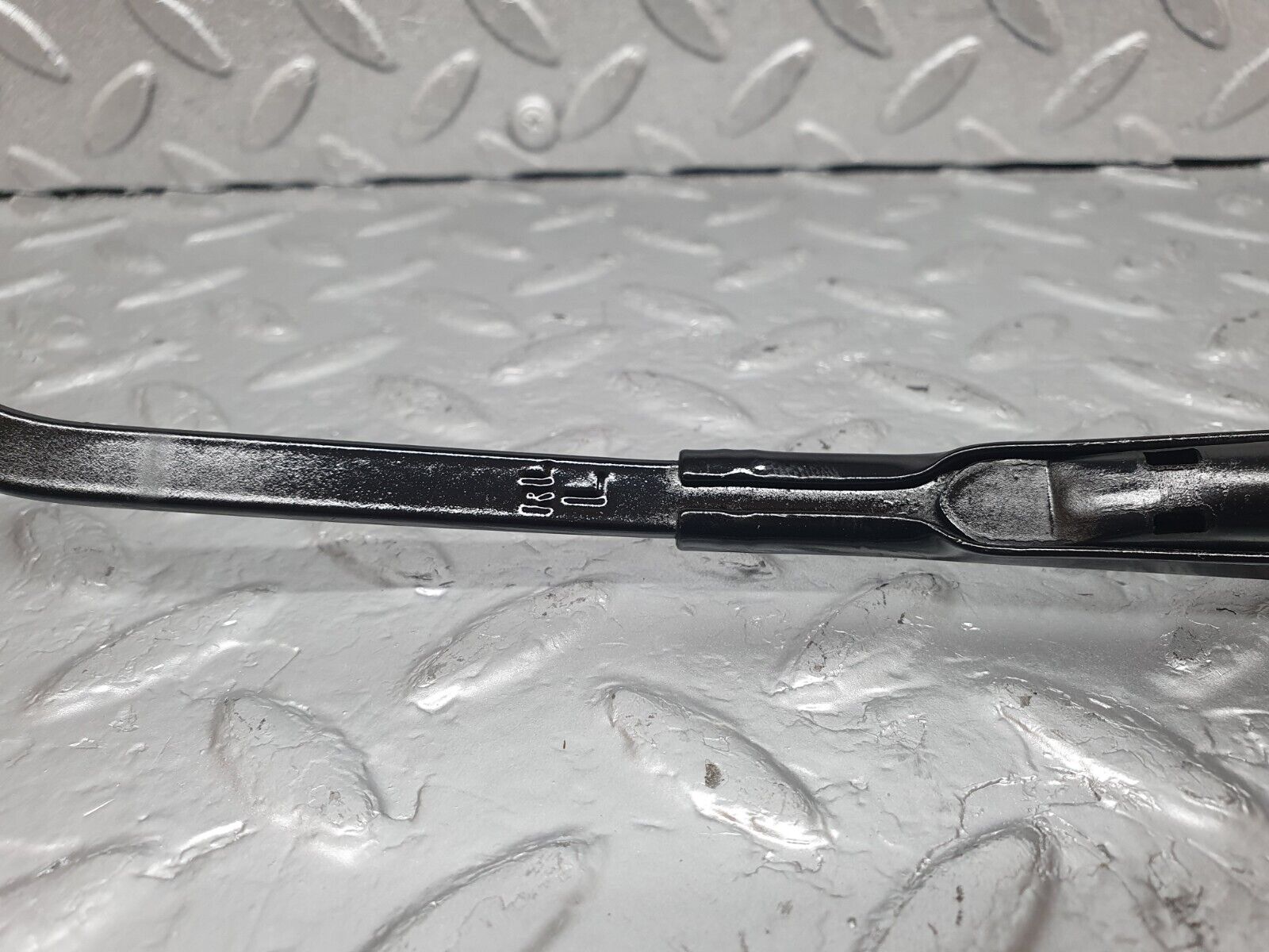 43983 Mercedes-Benz C123 230CE Coupe Wiper Arm Bosch Left Side